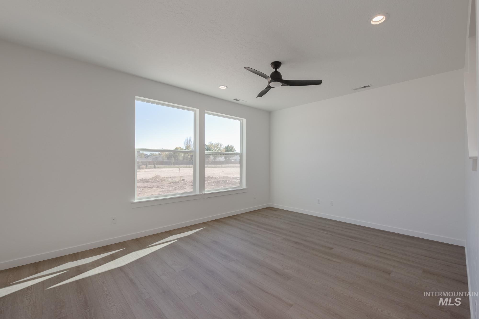 5094 S Amorita Ave, Meridian, Idaho 83642, 3 Bedrooms, 2.5 Bathrooms, Residential For Sale, Price $449,990,MLS 98964009