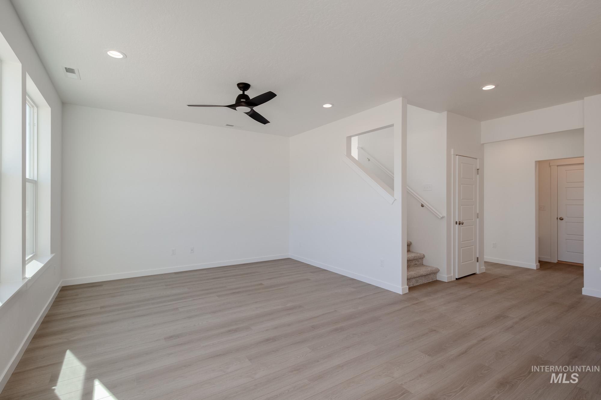 5094 S Amorita Ave, Meridian, Idaho 83642, 3 Bedrooms, 2.5 Bathrooms, Residential For Sale, Price $449,990,MLS 98964009