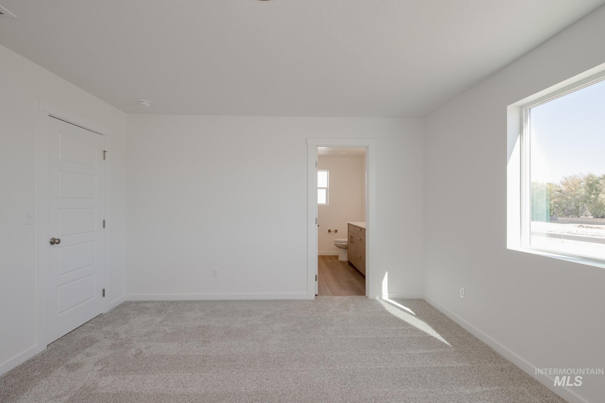 5094 S Amorita Ave, Meridian, Idaho 83642, 3 Bedrooms, 2.5 Bathrooms, Residential For Sale, Price $449,990,MLS 98964009