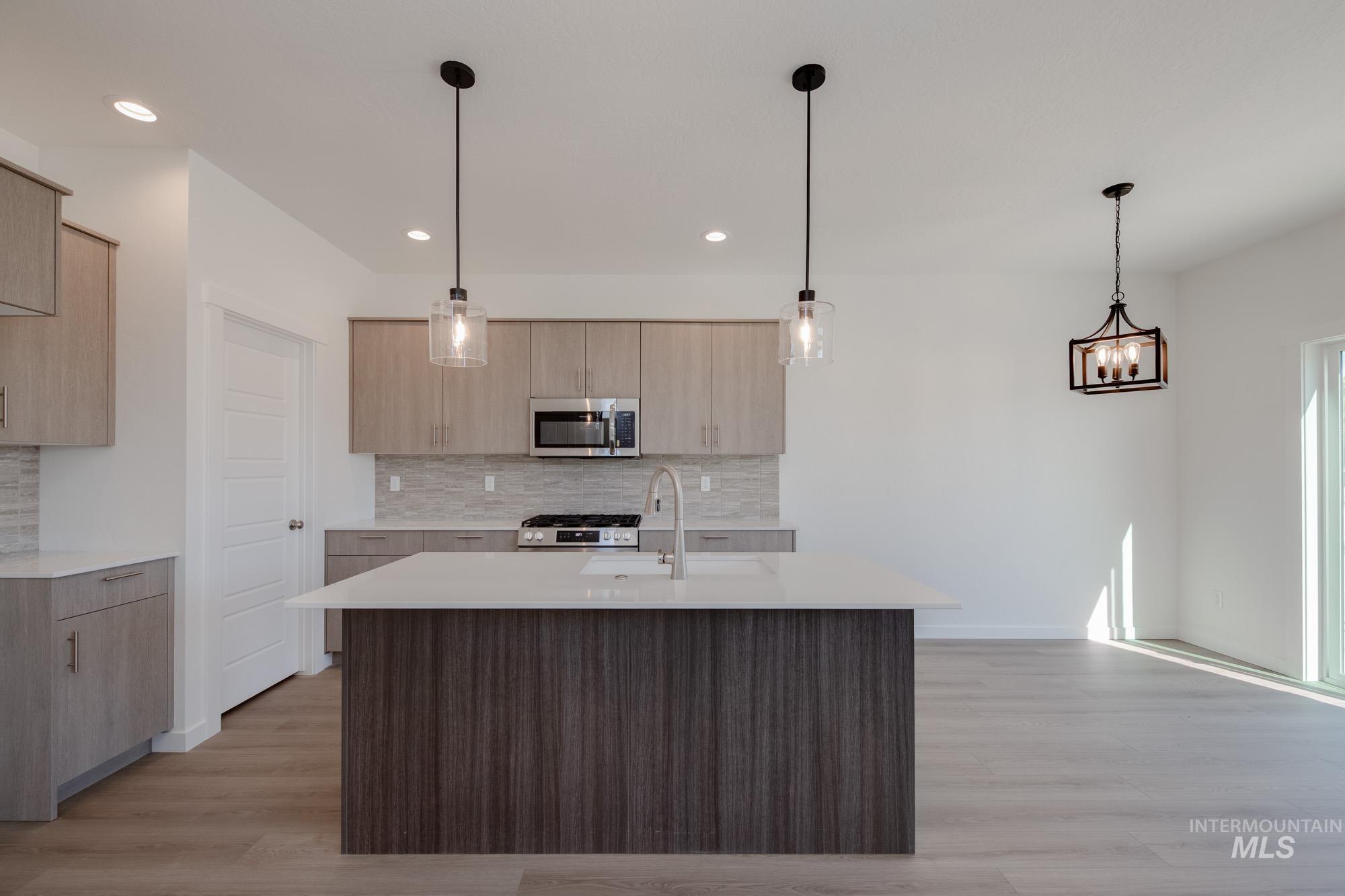 5094 S Amorita Ave, Meridian, Idaho 83642, 3 Bedrooms, 2.5 Bathrooms, Residential For Sale, Price $449,990,MLS 98964009