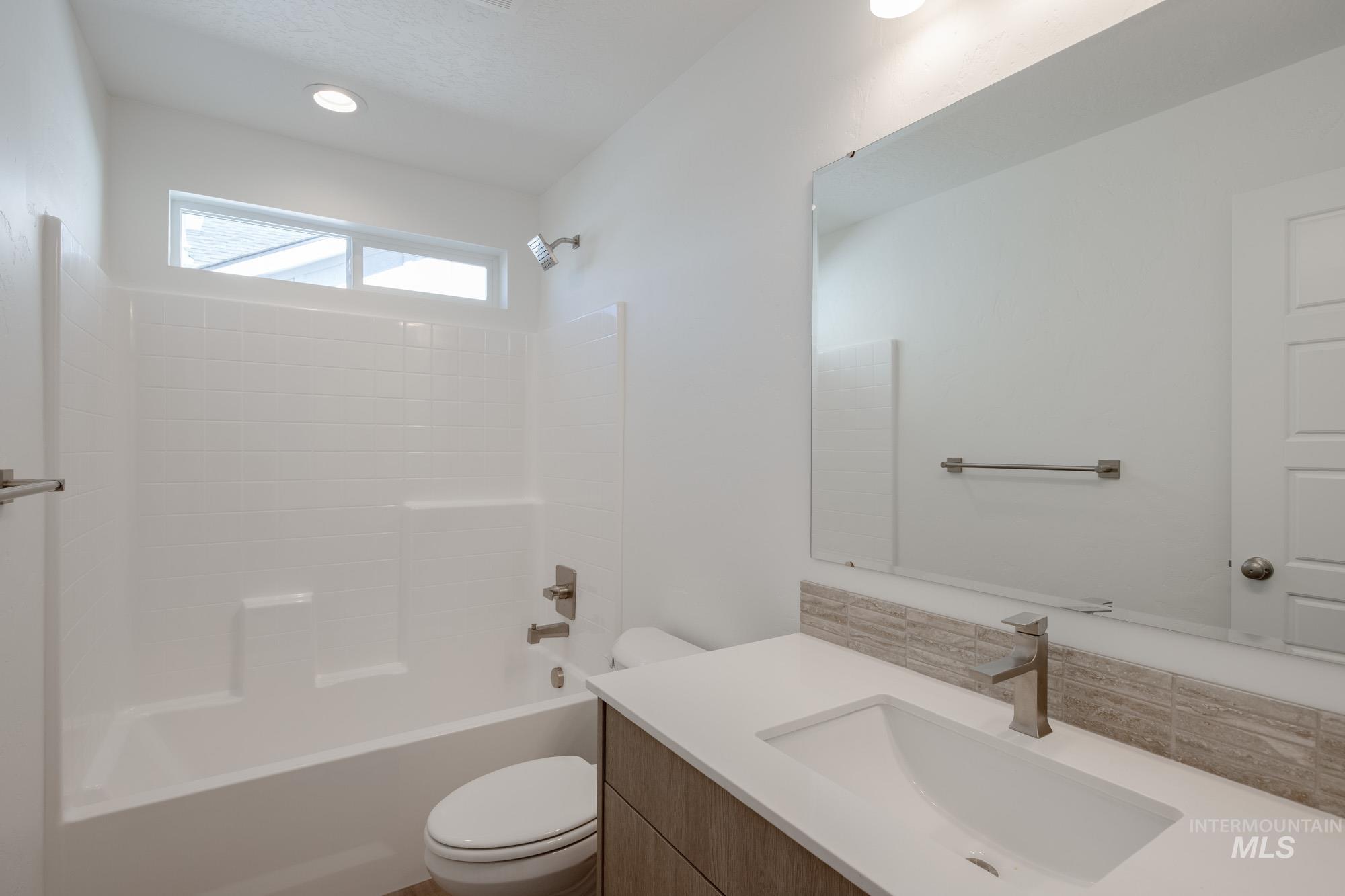 5094 S Amorita Ave, Meridian, Idaho 83642, 3 Bedrooms, 2.5 Bathrooms, Residential For Sale, Price $449,990,MLS 98964009