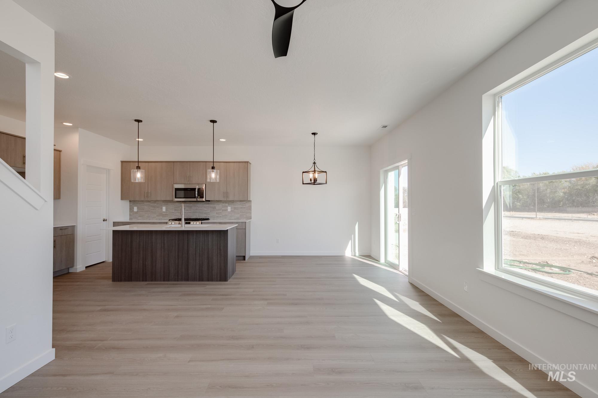 5094 S Amorita Ave, Meridian, Idaho 83642, 3 Bedrooms, 2.5 Bathrooms, Residential For Sale, Price $449,990,MLS 98964009