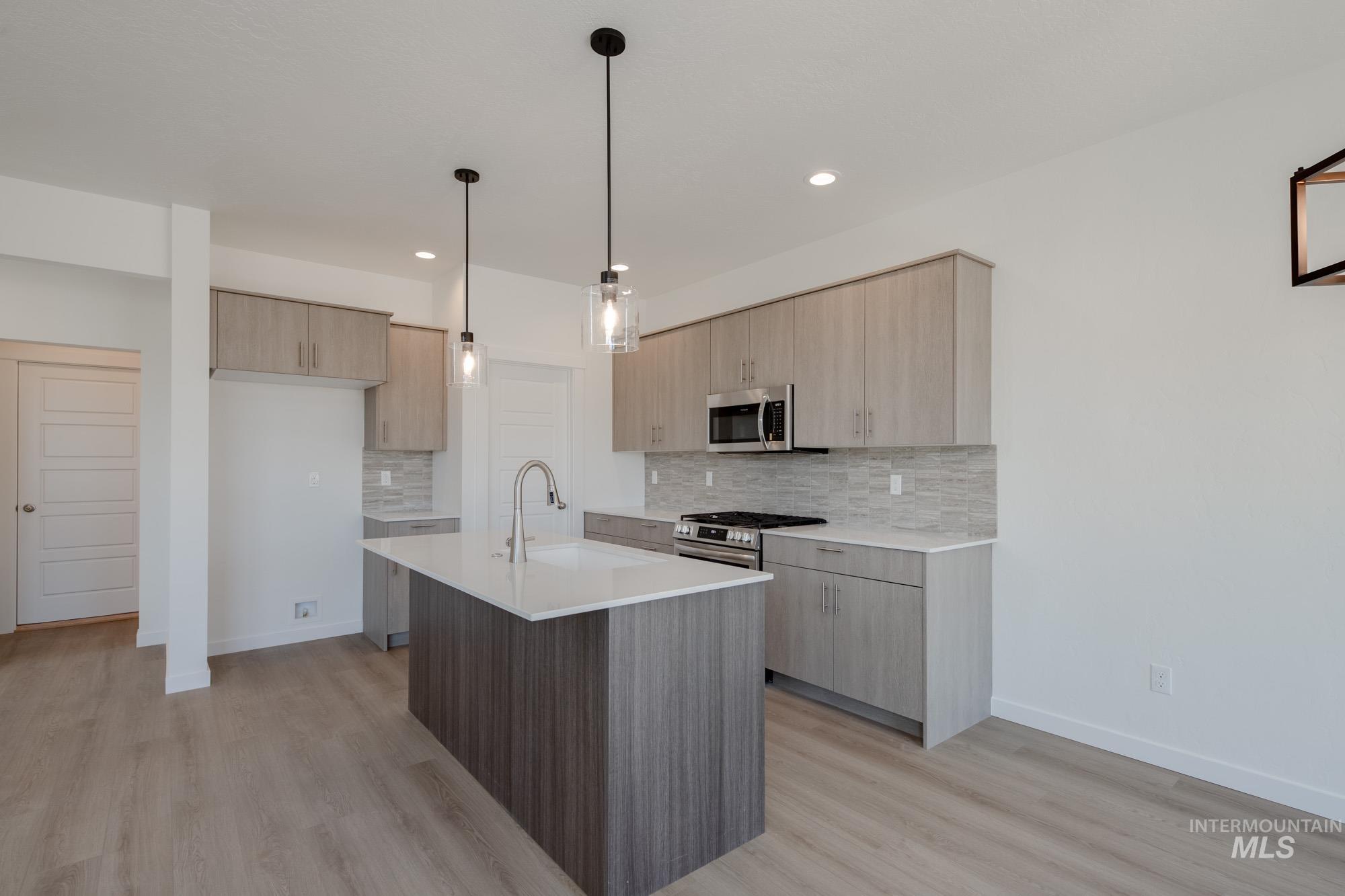 5094 S Amorita Ave, Meridian, Idaho 83642, 3 Bedrooms, 2.5 Bathrooms, Residential For Sale, Price $449,990,MLS 98964009