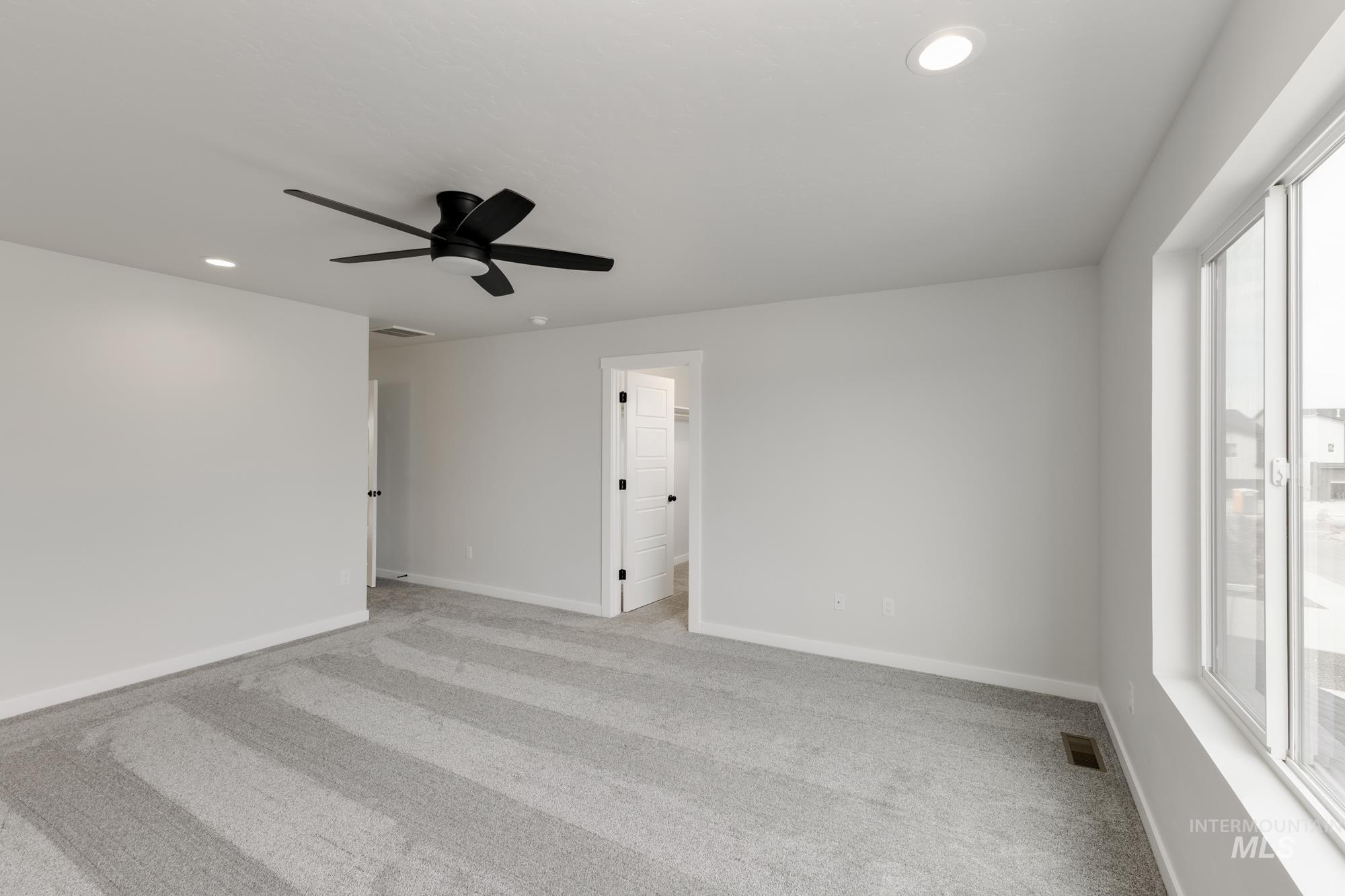 4205 E Hillsong St, Meridian, Idaho 83642, 3 Bedrooms, 2.5 Bathrooms, Residential For Sale, Price $484,990,MLS 98964011