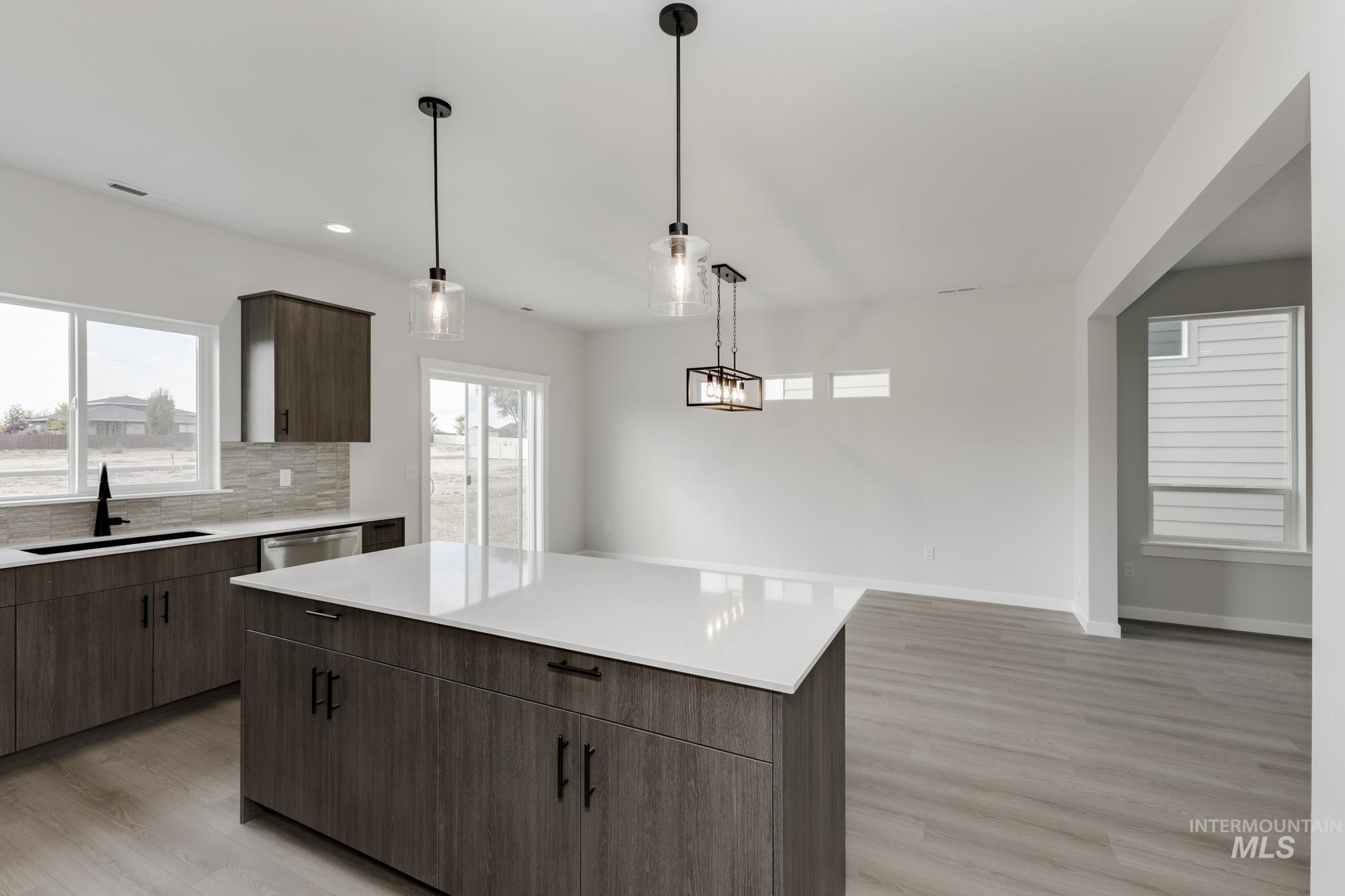 4205 E Hillsong St, Meridian, Idaho 83642, 3 Bedrooms, 2.5 Bathrooms, Residential For Sale, Price $484,990,MLS 98964011