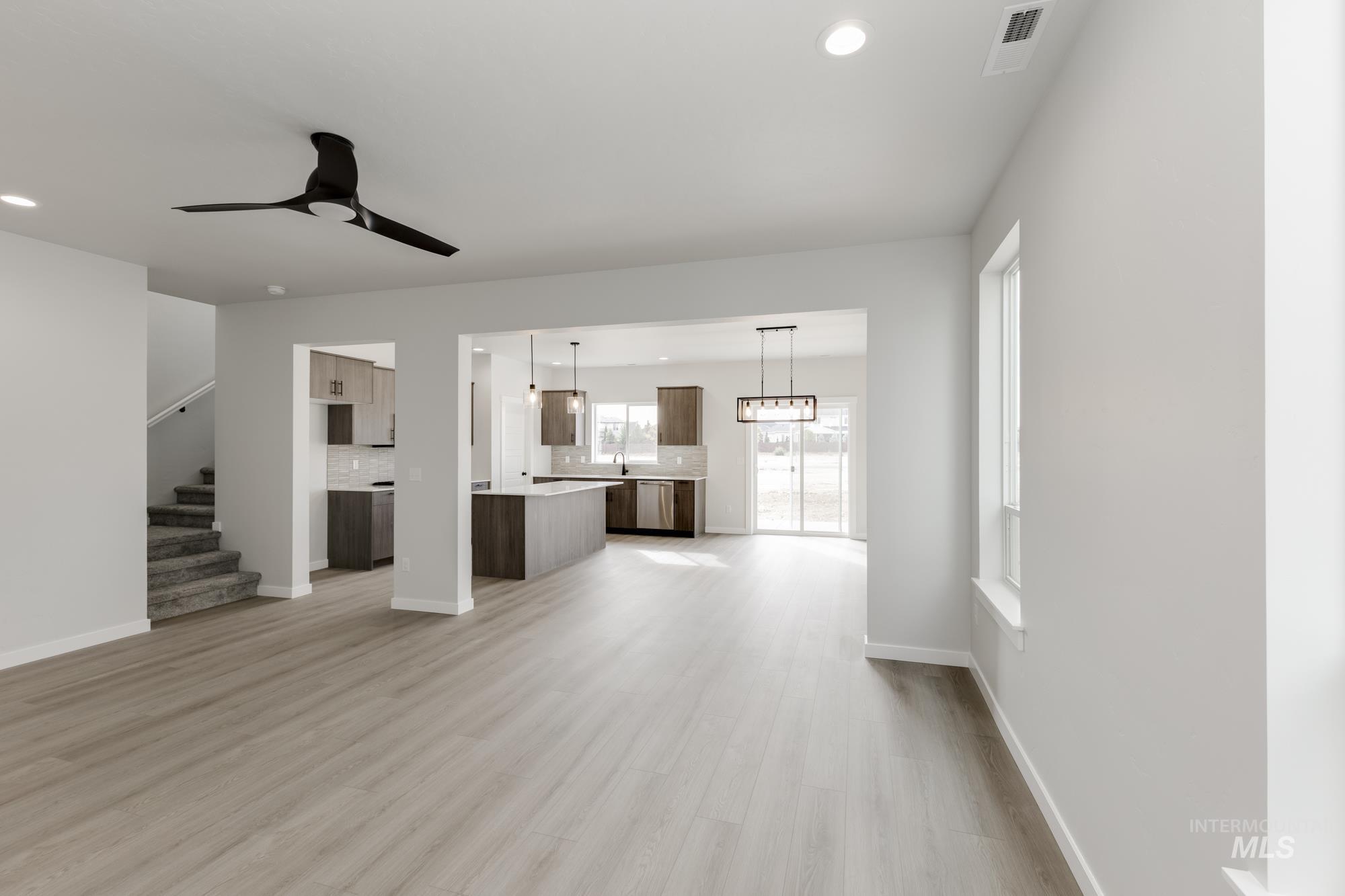 4205 E Hillsong St, Meridian, Idaho 83642, 3 Bedrooms, 2.5 Bathrooms, Residential For Sale, Price $484,990,MLS 98964011