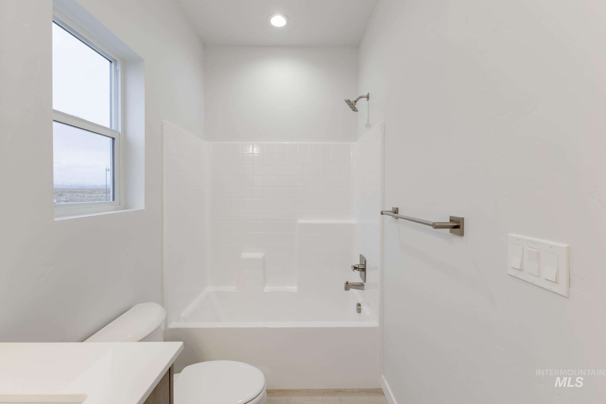 6460 S Sunfish Ave, Boise, Idaho 83709, 4 Bedrooms, 2.5 Bathrooms, Residential For Sale, Price $629,990,MLS 98964012