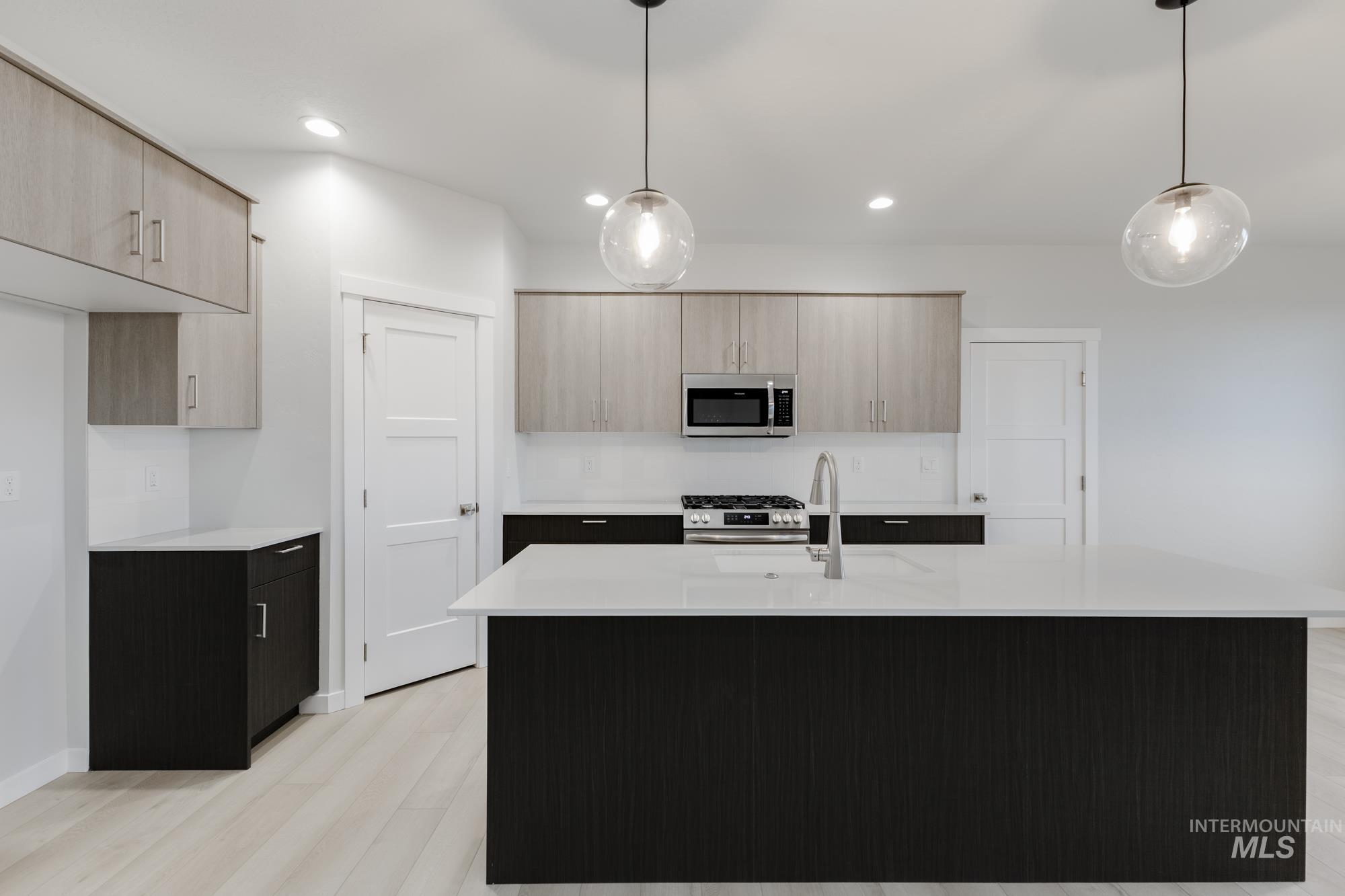 6460 S Sunfish Ave, Boise, Idaho 83709, 4 Bedrooms, 2.5 Bathrooms, Residential For Sale, Price $629,990,MLS 98964012