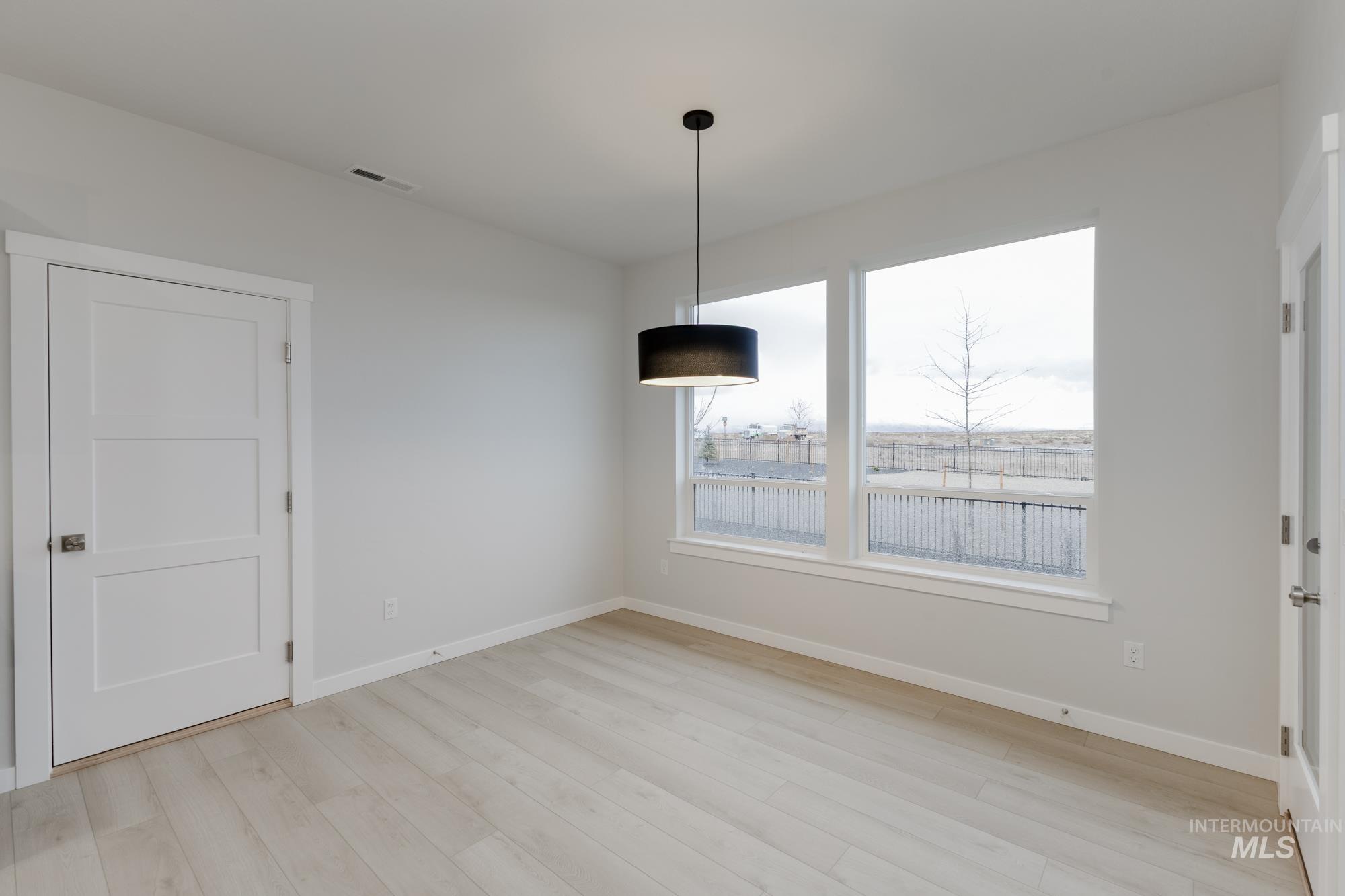 6460 S Sunfish Ave, Boise, Idaho 83709, 4 Bedrooms, 2.5 Bathrooms, Residential For Sale, Price $629,990,MLS 98964012