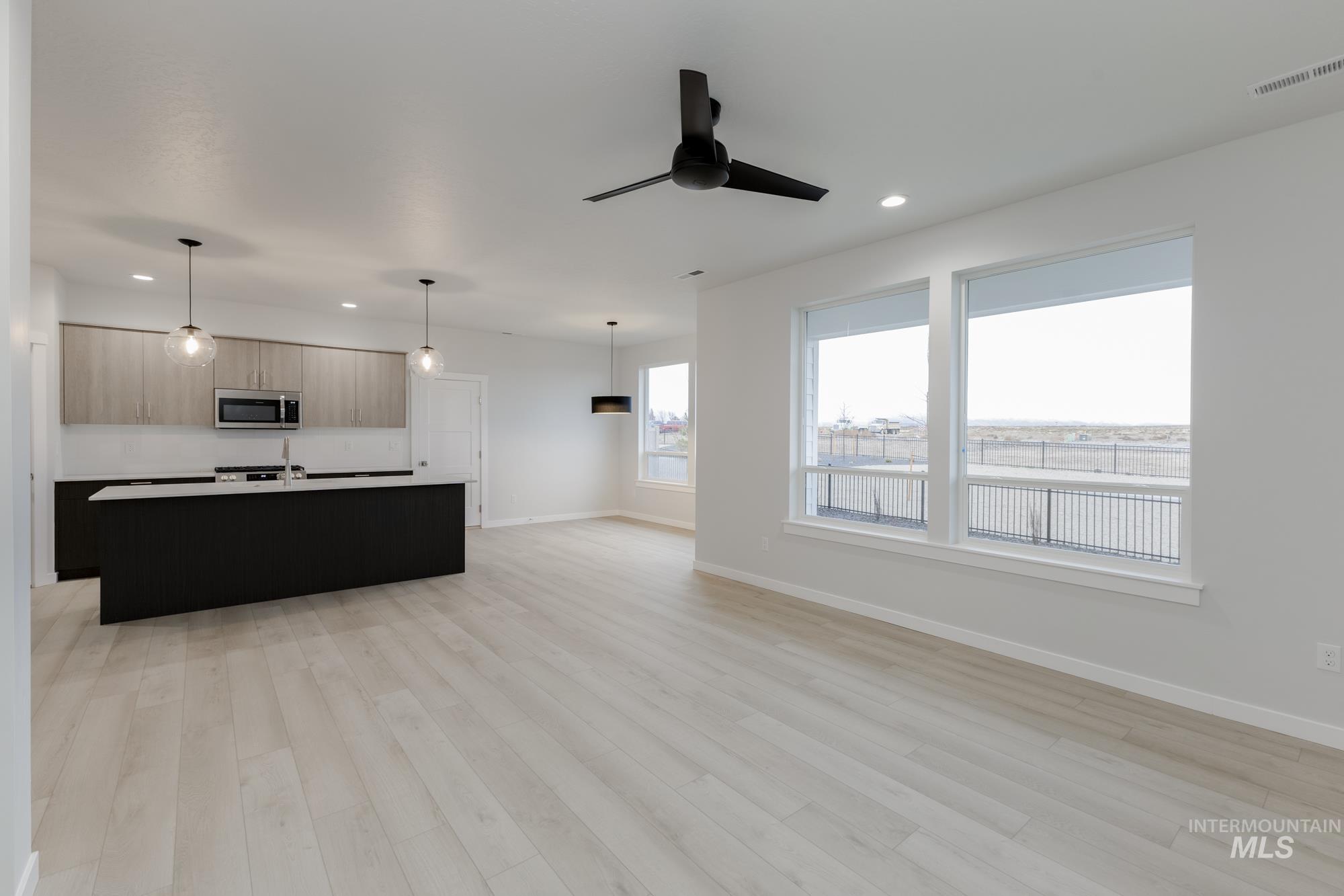 6460 S Sunfish Ave, Boise, Idaho 83709, 4 Bedrooms, 2.5 Bathrooms, Residential For Sale, Price $629,990,MLS 98964012