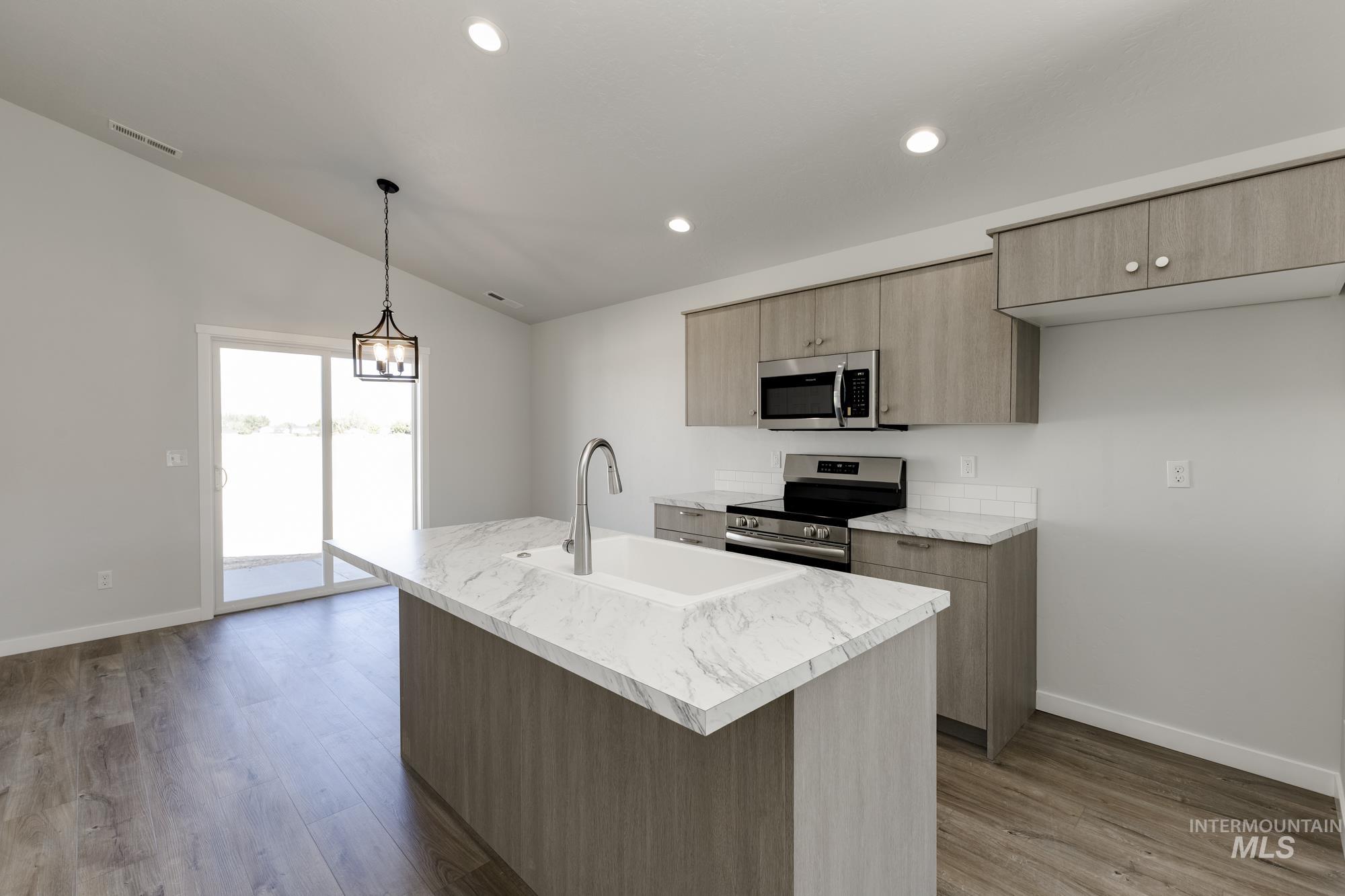 2228 W Penstemon St, Kuna, Idaho 83634, 3 Bedrooms, 2 Bathrooms, Residential For Sale, Price $379,990,MLS 98964015