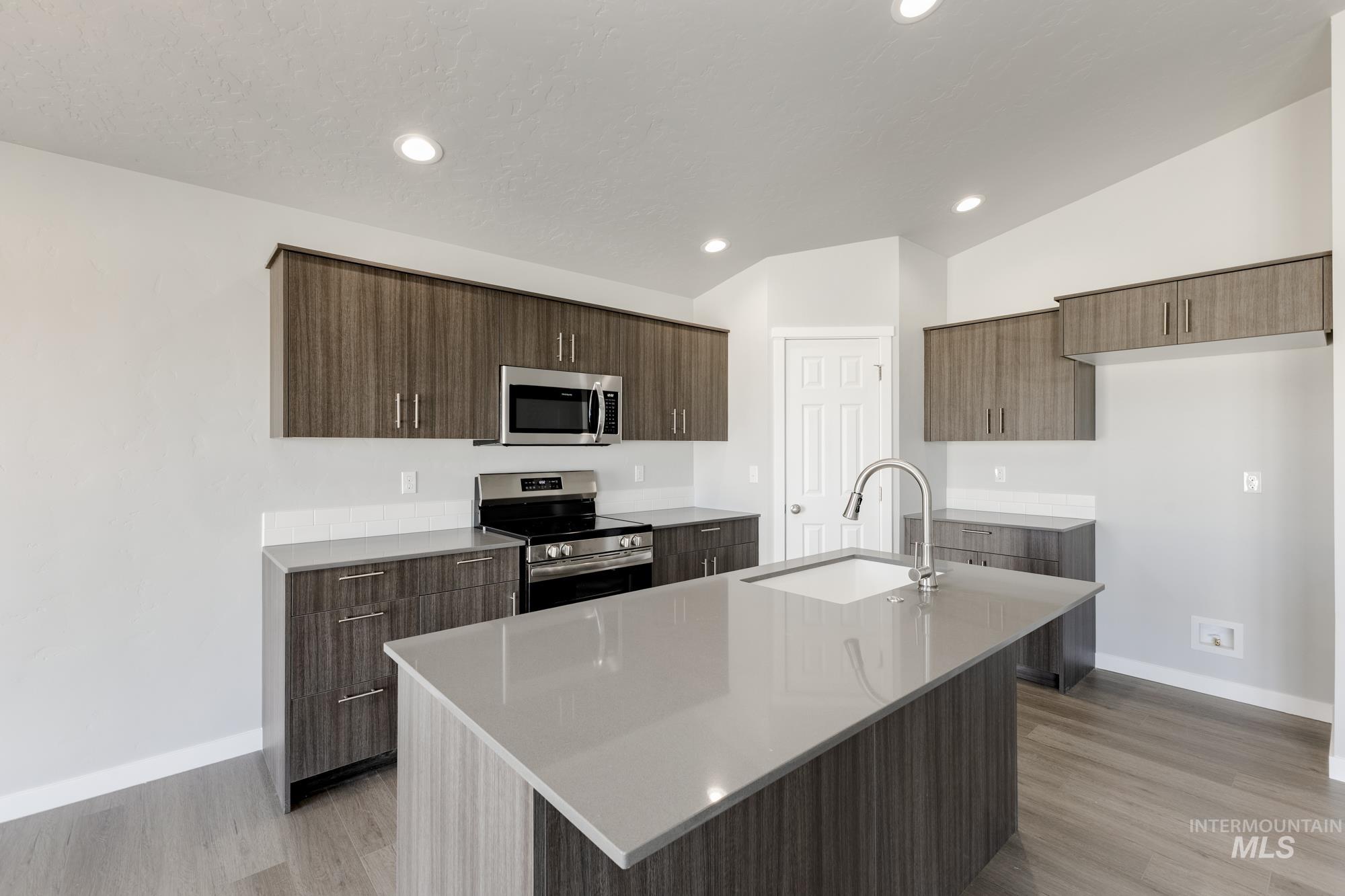 2122 W Penstemon St, Kuna, Idaho 83634, 3 Bedrooms, 2 Bathrooms, Residential For Sale, Price $417,990,MLS 98964016