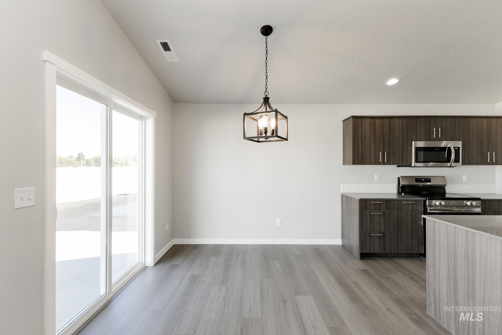 2122 W Penstemon St, Kuna, Idaho 83634, 3 Bedrooms, 2 Bathrooms, Residential For Sale, Price $417,990,MLS 98964016