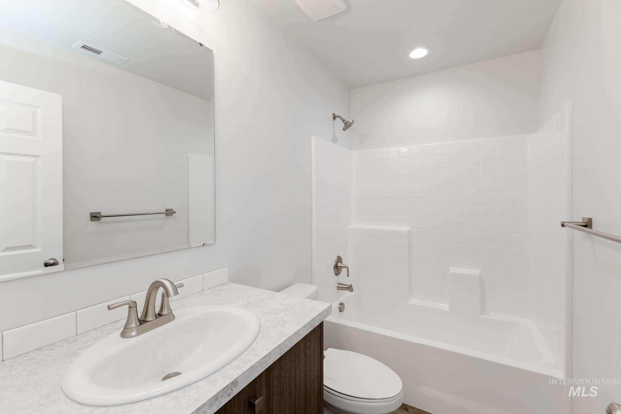 2138 W Penstemon St, Kuna, Idaho 83634, 3 Bedrooms, 2 Bathrooms, Residential For Sale, Price $409,990,MLS 98964017