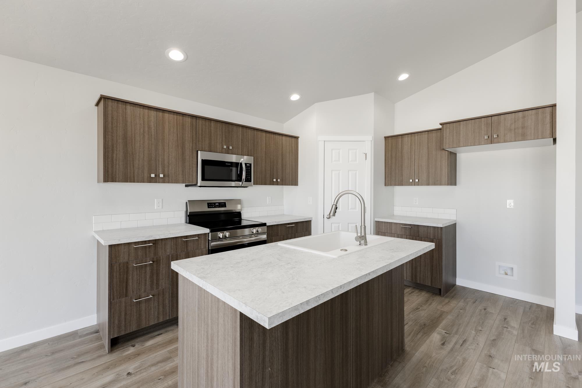 2138 W Penstemon St, Kuna, Idaho 83634, 3 Bedrooms, 2 Bathrooms, Residential For Sale, Price $409,990,MLS 98964017