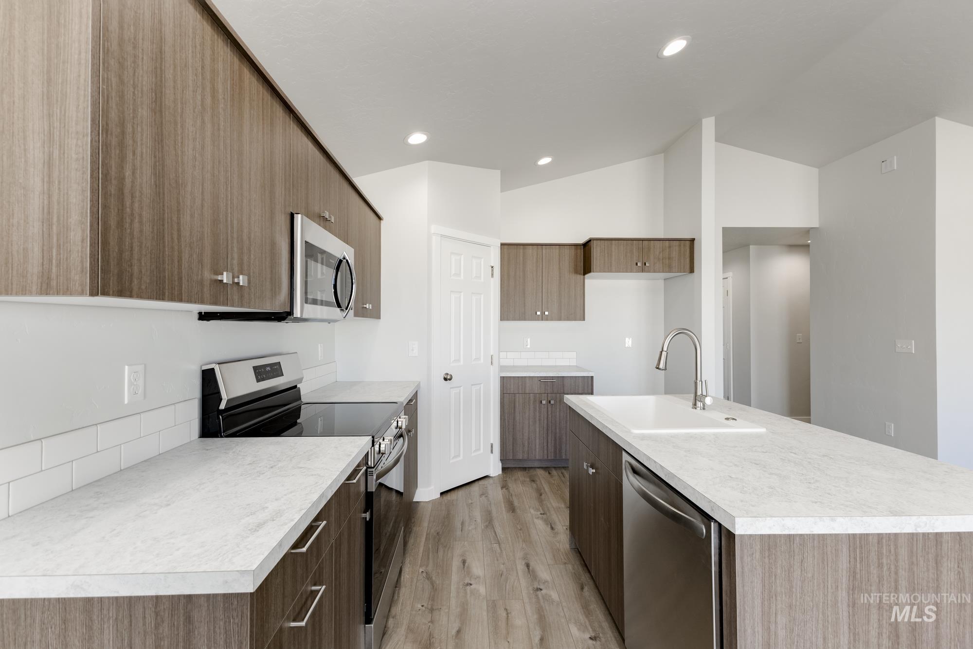 2138 W Penstemon St, Kuna, Idaho 83634, 3 Bedrooms, 2 Bathrooms, Residential For Sale, Price $409,990,MLS 98964017