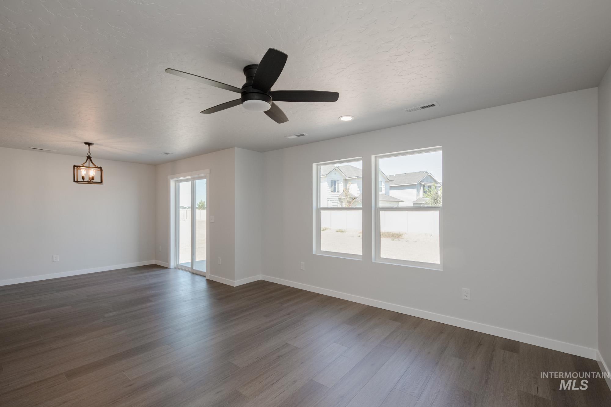 1265 W Pack River Dr, Meridian, Idaho 83642, 3 Bedrooms, 2.5 Bathrooms, Residential For Sale, Price $444,990,MLS 98964024