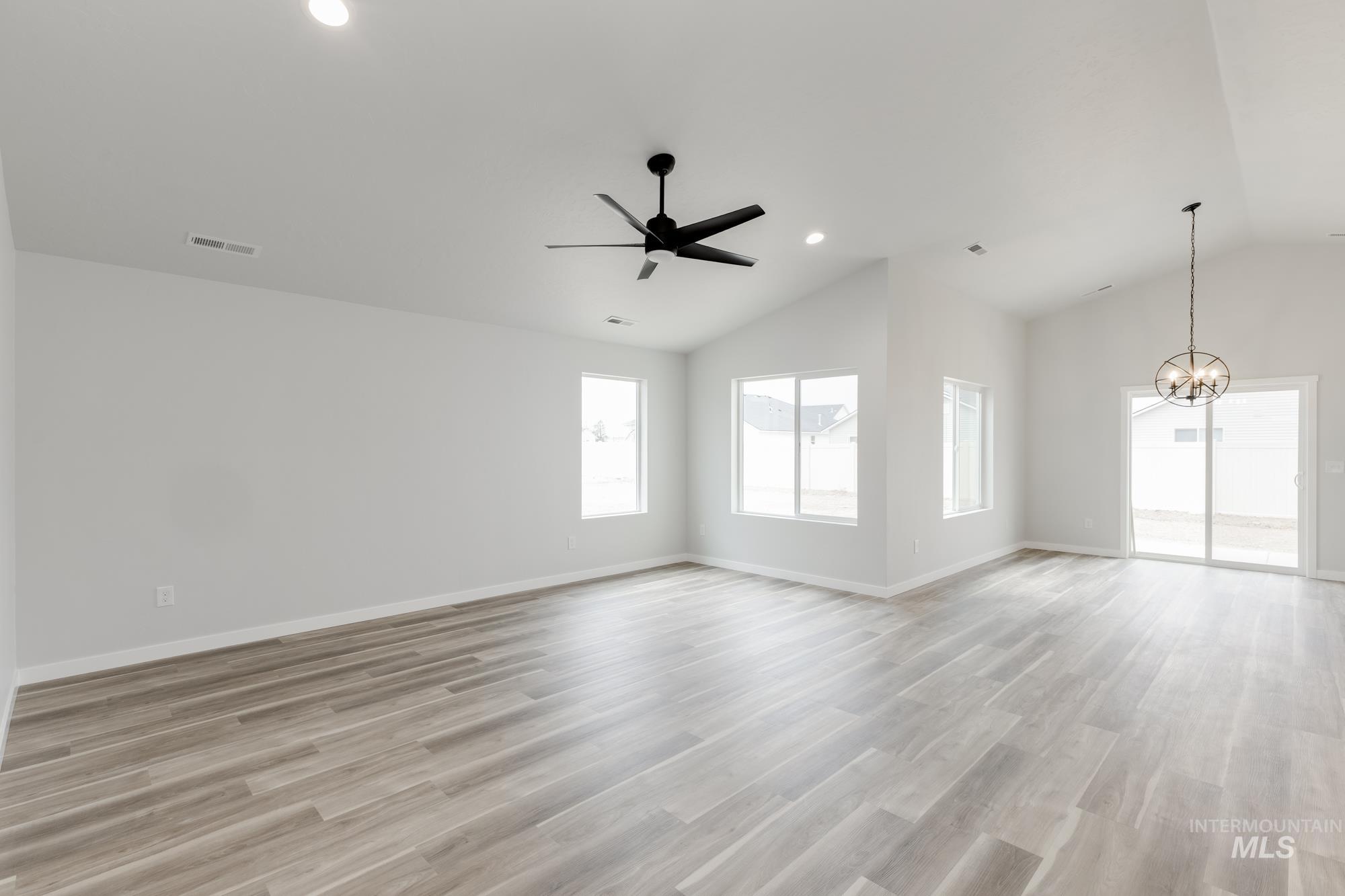 16309 Fill Ave, Caldwell, Idaho 83607, 4 Bedrooms, 2 Bathrooms, Residential For Sale, Price $429,990,MLS 98964025