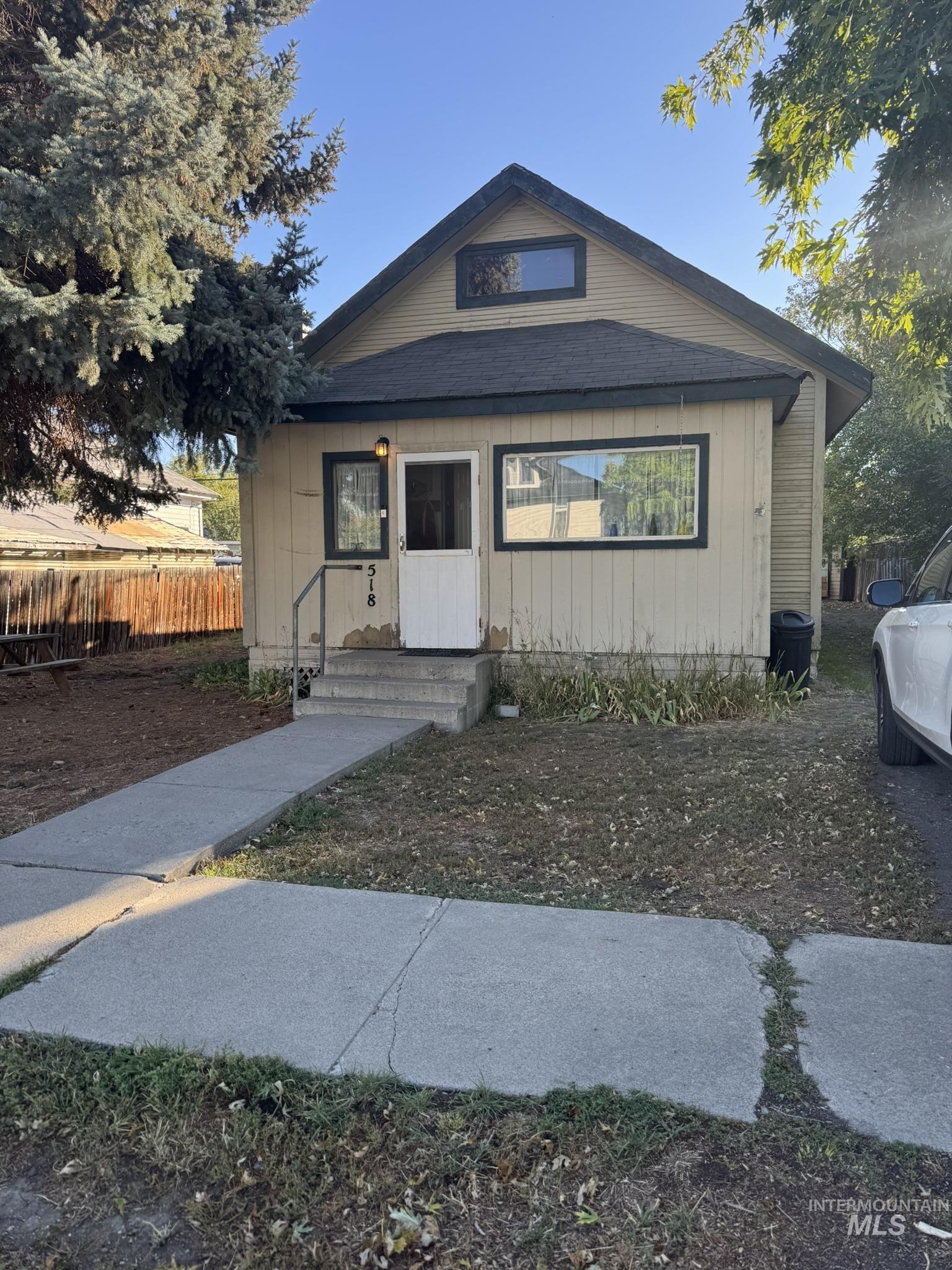 518 Montana Street, Gooding, Idaho 83330, 3 Bedrooms, 2 Bathrooms, Residential For Sale, Price $215,000,MLS 98964031