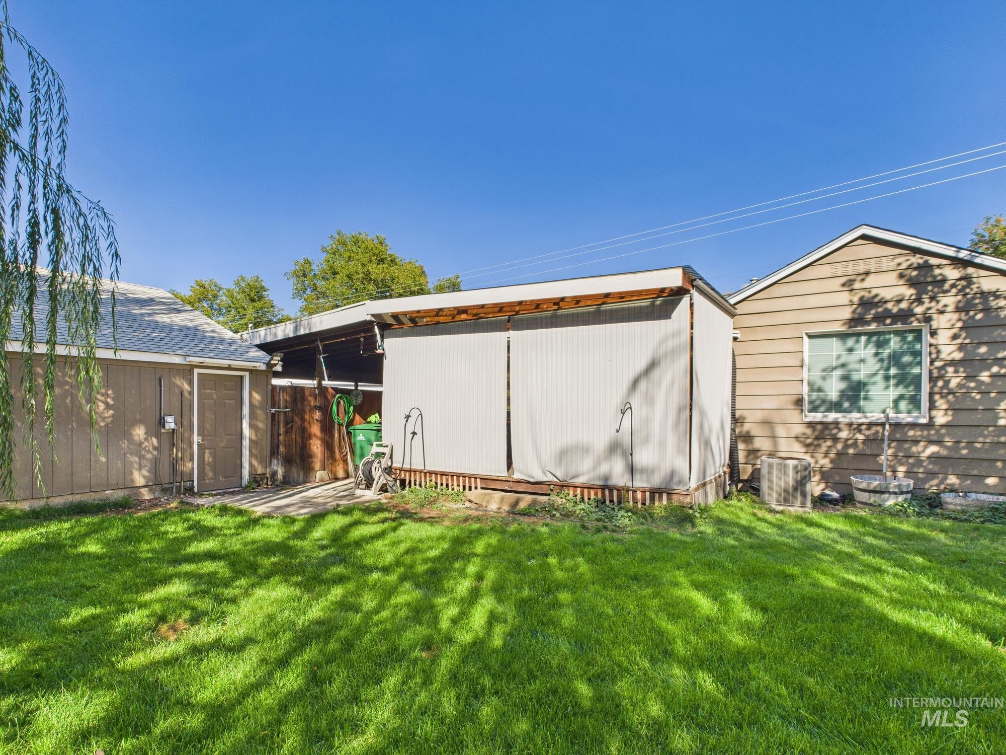 1220 Burrell Ave., Lewiston, Idaho 83501, 2 Bedrooms, 1 Bathroom, Residential For Sale, Price $280,000,MLS 98964044