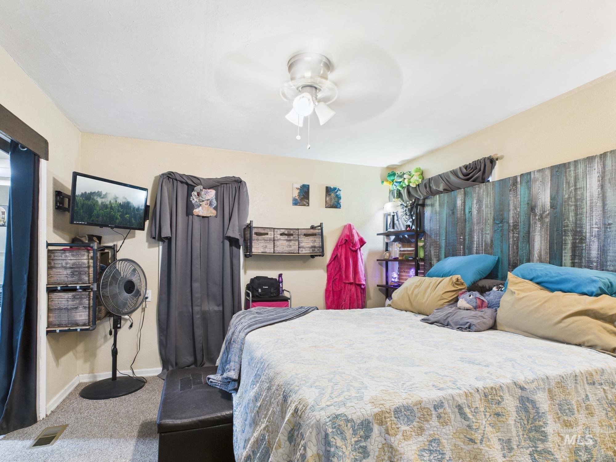 1220 Burrell Ave., Lewiston, Idaho 83501, 2 Bedrooms, 1 Bathroom, Residential For Sale, Price $280,000,MLS 98964044