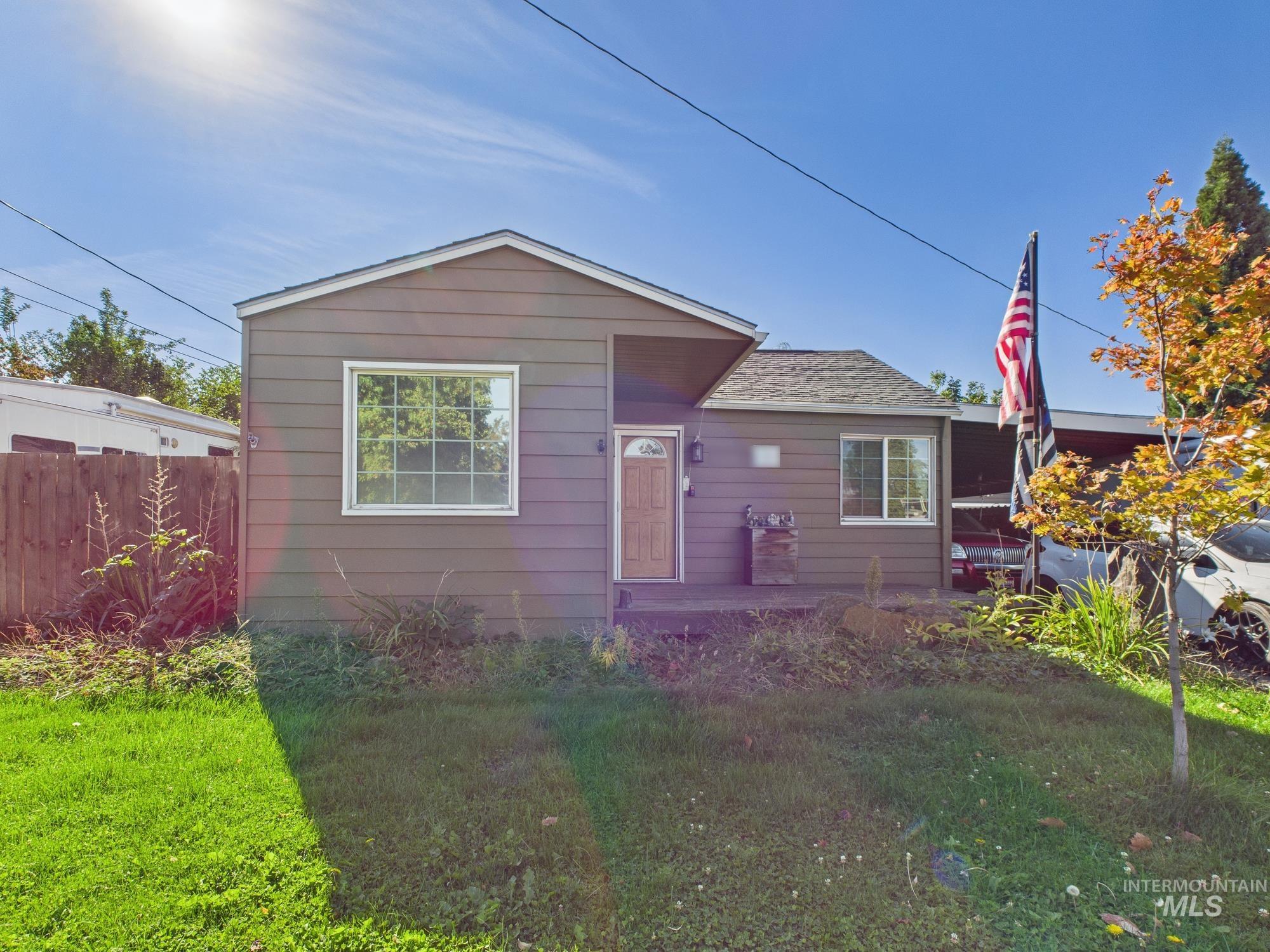 1220 Burrell Ave., Lewiston, Idaho 83501, 2 Bedrooms, 1 Bathroom, Residential For Sale, Price $280,000,MLS 98964044