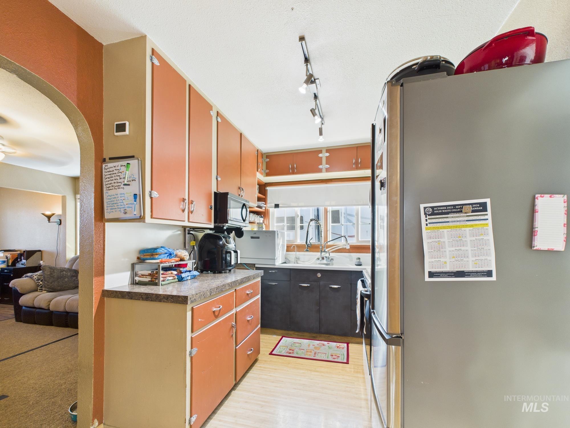 1220 Burrell Ave., Lewiston, Idaho 83501, 2 Bedrooms, 1 Bathroom, Residential For Sale, Price $280,000,MLS 98964044