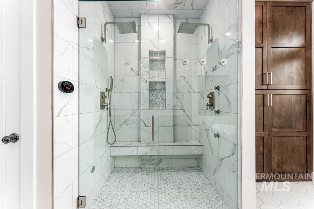 7063 S Pear Blossom Way, Meridian, Idaho 83642, 5 Bedrooms, 3.5 Bathrooms, Residential For Sale, Price $1,698,000,MLS 98964051