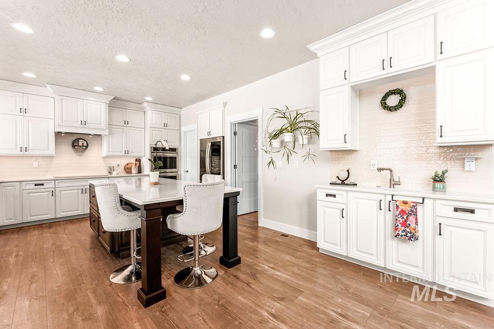 7063 S Pear Blossom Way, Meridian, Idaho 83642, 5 Bedrooms, 3.5 Bathrooms, Residential For Sale, Price $1,698,000,MLS 98964051