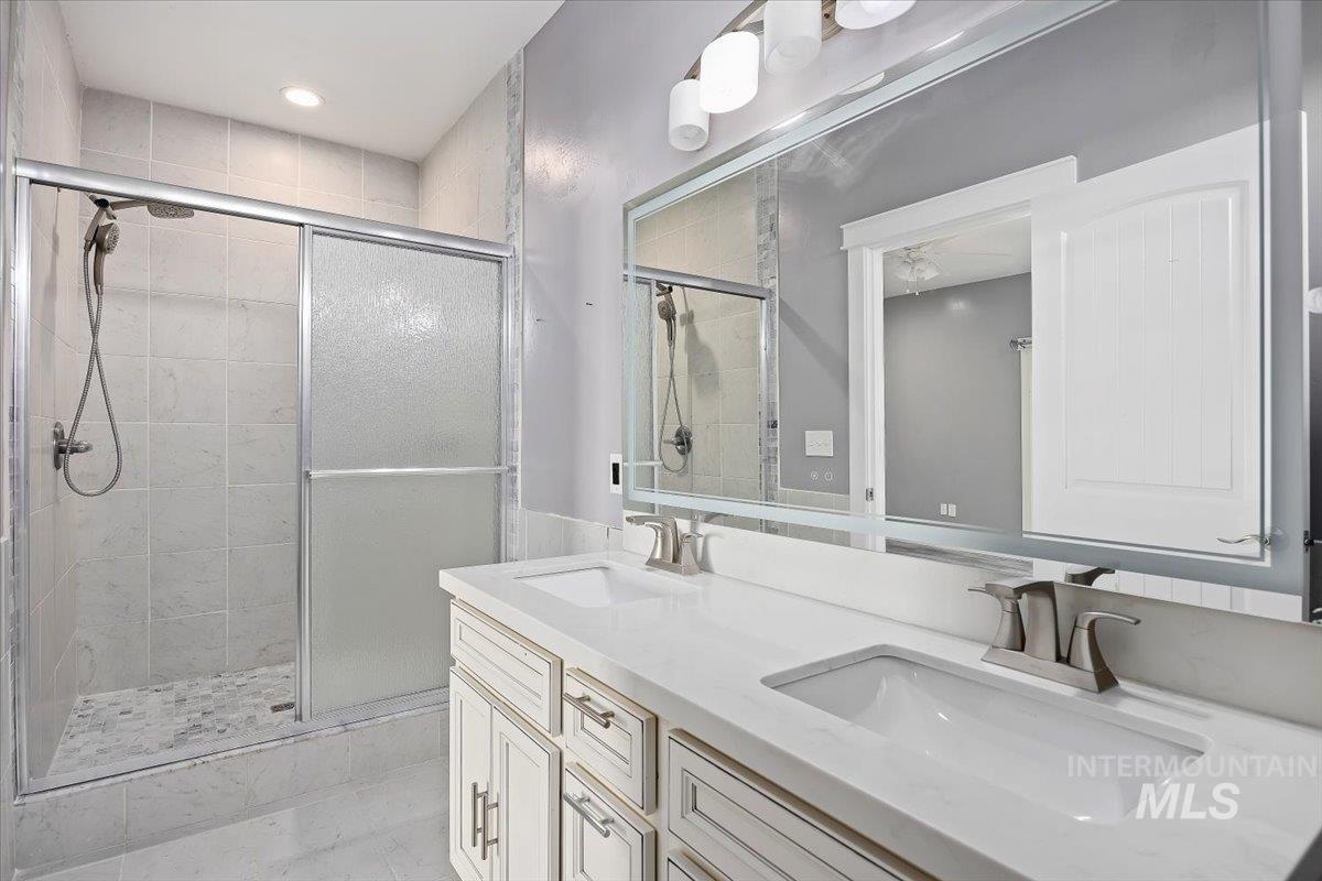 130 E Ave B, Jerome, Idaho 83338, 3 Bedrooms, 2 Bathrooms, Residential For Sale, Price $379,000, 98964069