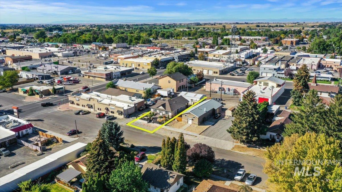 130 E Ave B, Jerome, Idaho 83338, 3 Bedrooms, 2 Bathrooms, Residential For Sale, Price $379,000, 98964069