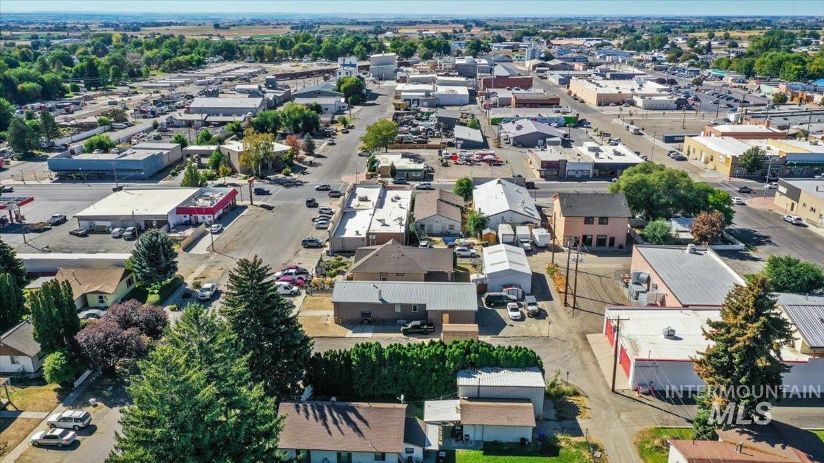 130 E Ave B, Jerome, Idaho 83338, 3 Bedrooms, 2 Bathrooms, Residential For Sale, Price $379,000, 98964069