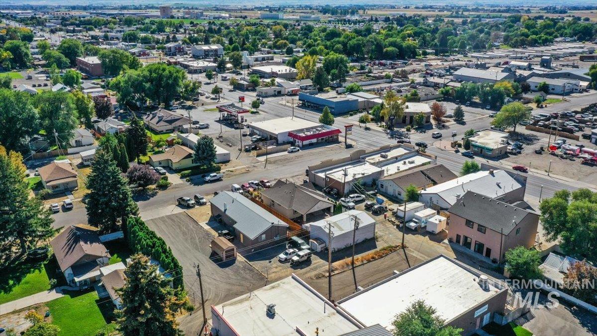 130 E Ave B, Jerome, Idaho 83338, 3 Bedrooms, 2 Bathrooms, Residential For Sale, Price $379,000, 98964069