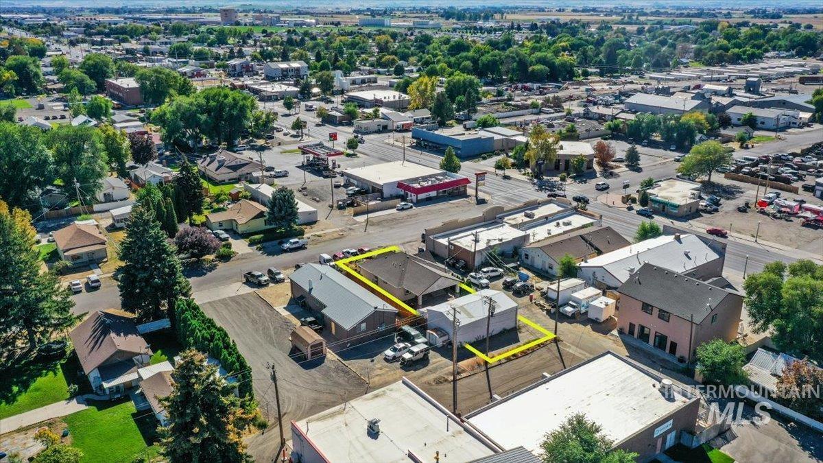 130 E Ave B, Jerome, Idaho 83338, 3 Bedrooms, 2 Bathrooms, Residential For Sale, Price $379,000, 98964069