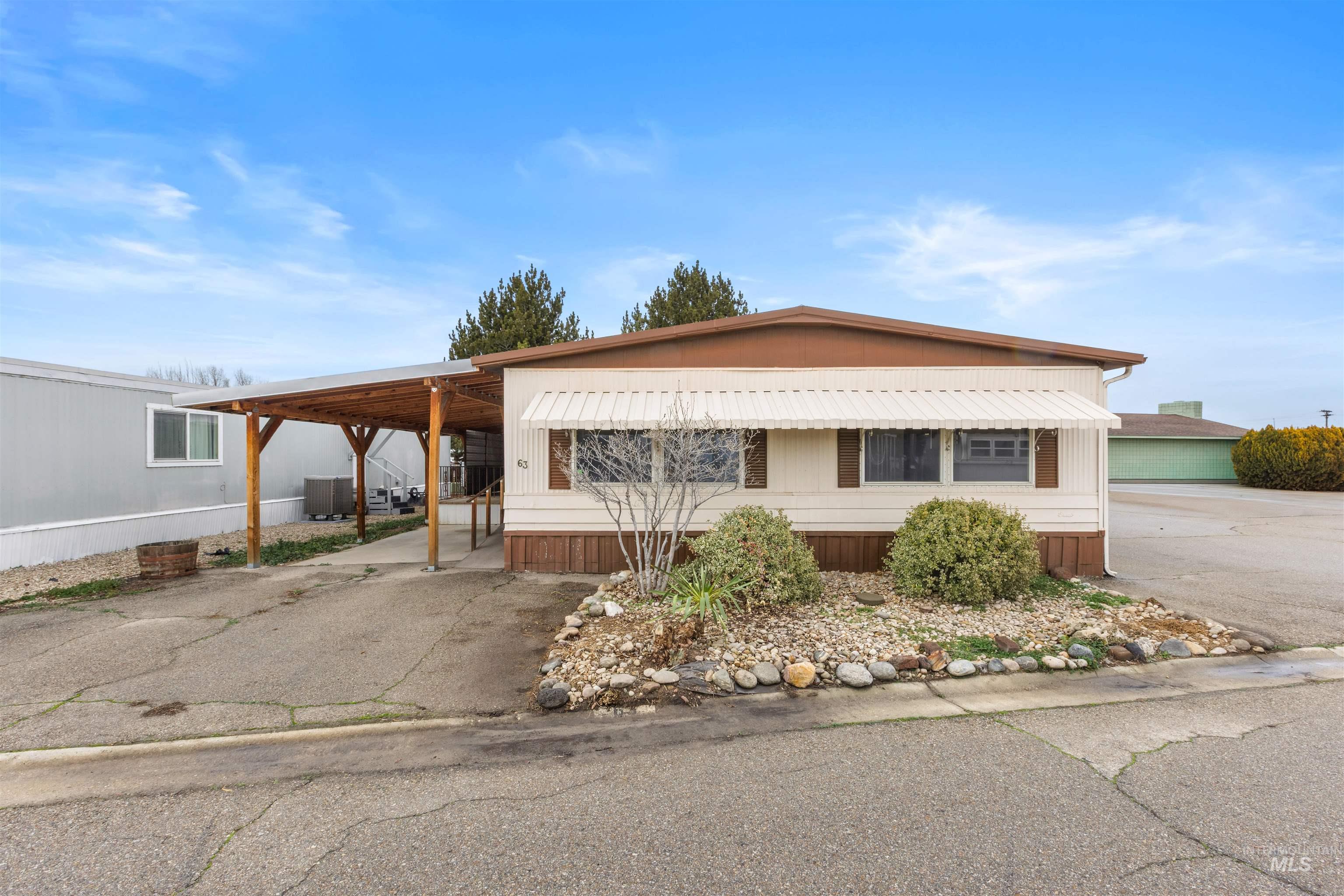 2205 E Linden St, Caldwell, Idaho 83605-5982, 3 Bedrooms, 2 Bathrooms, Residential For Sale, Price $110,000,MLS 98964073