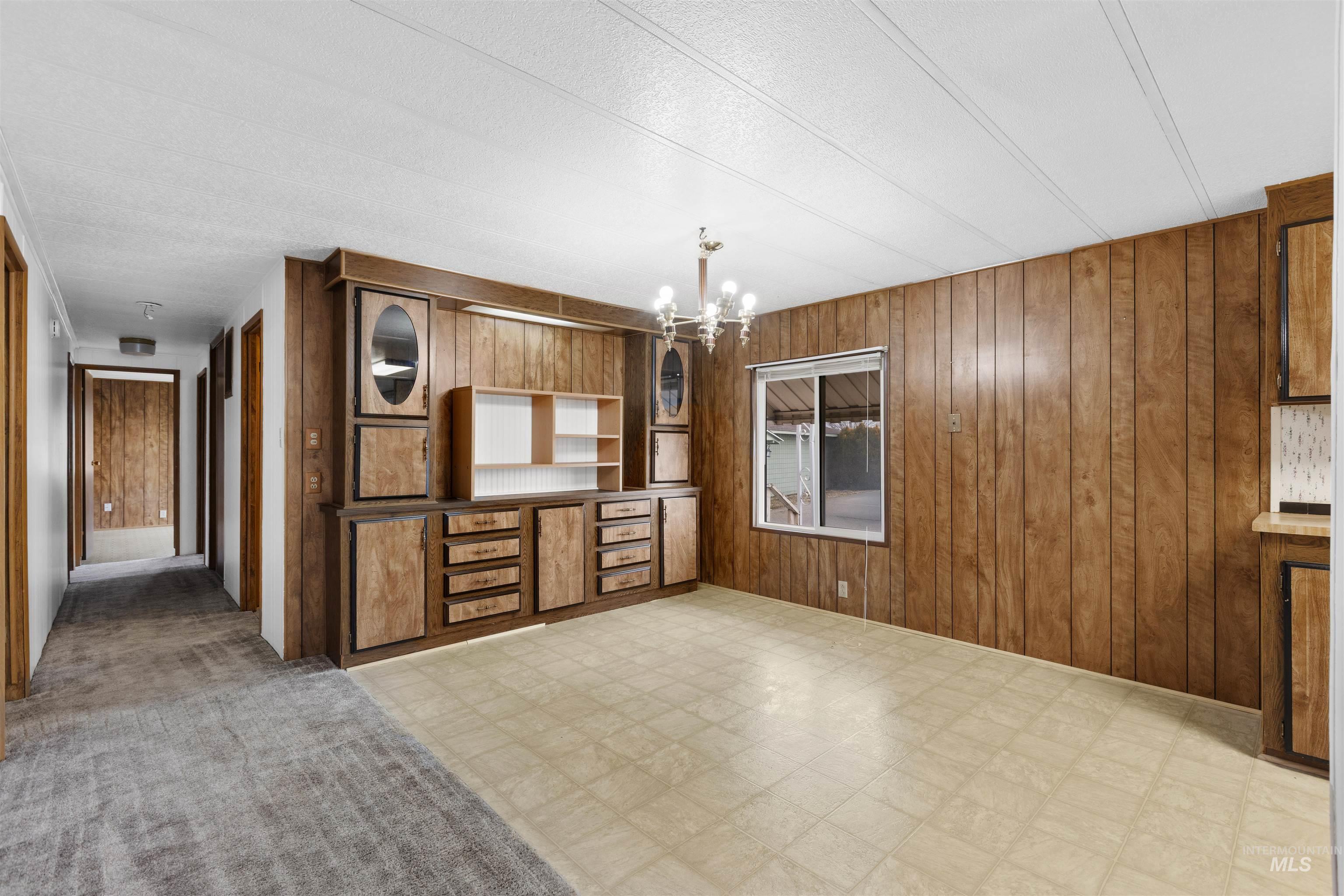 2205 E Linden St, Caldwell, Idaho 83605-5982, 3 Bedrooms, 2 Bathrooms, Residential For Sale, Price $110,000,MLS 98964073