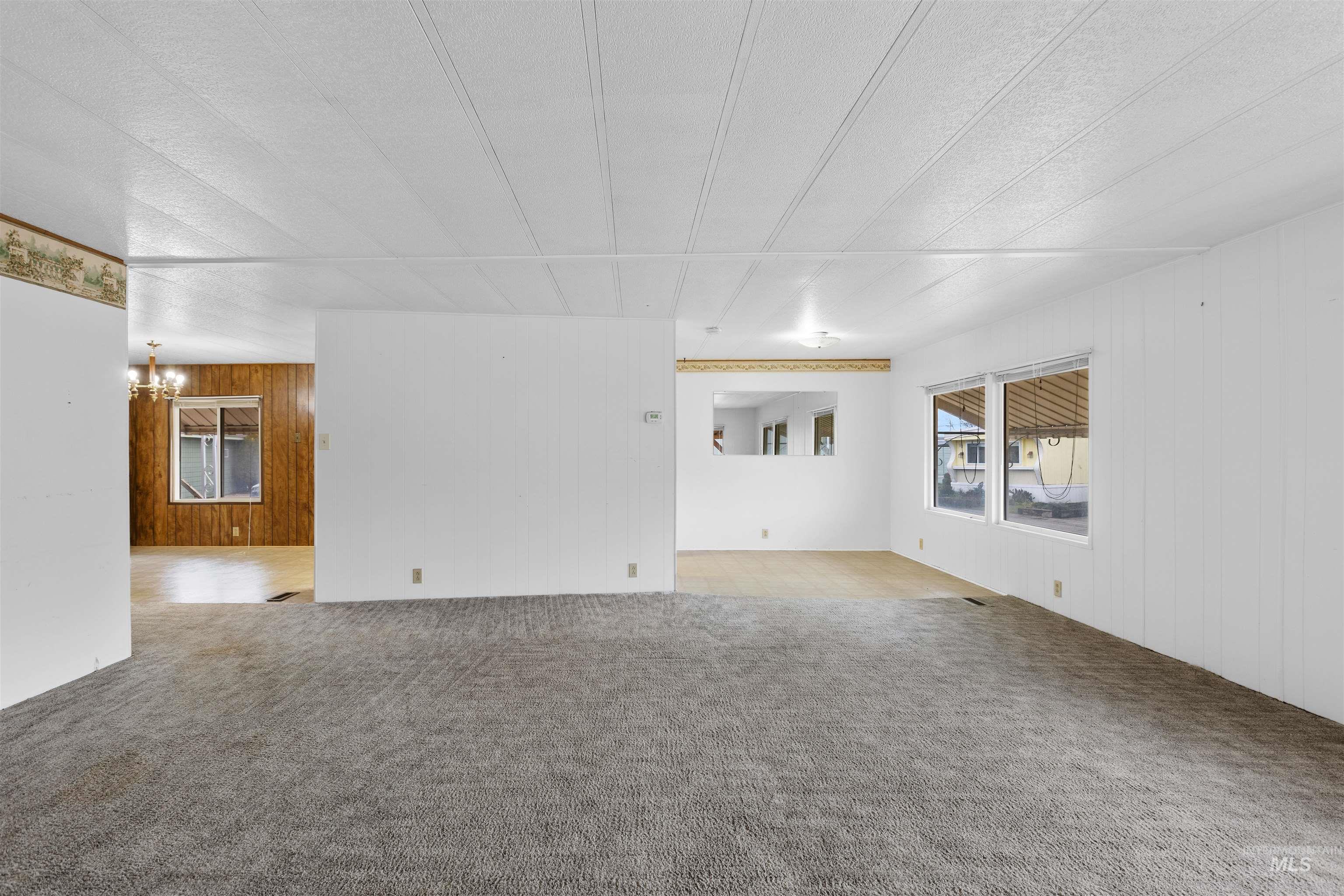 2205 E Linden St, Caldwell, Idaho 83605-5982, 3 Bedrooms, 2 Bathrooms, Residential For Sale, Price $110,000,MLS 98964073