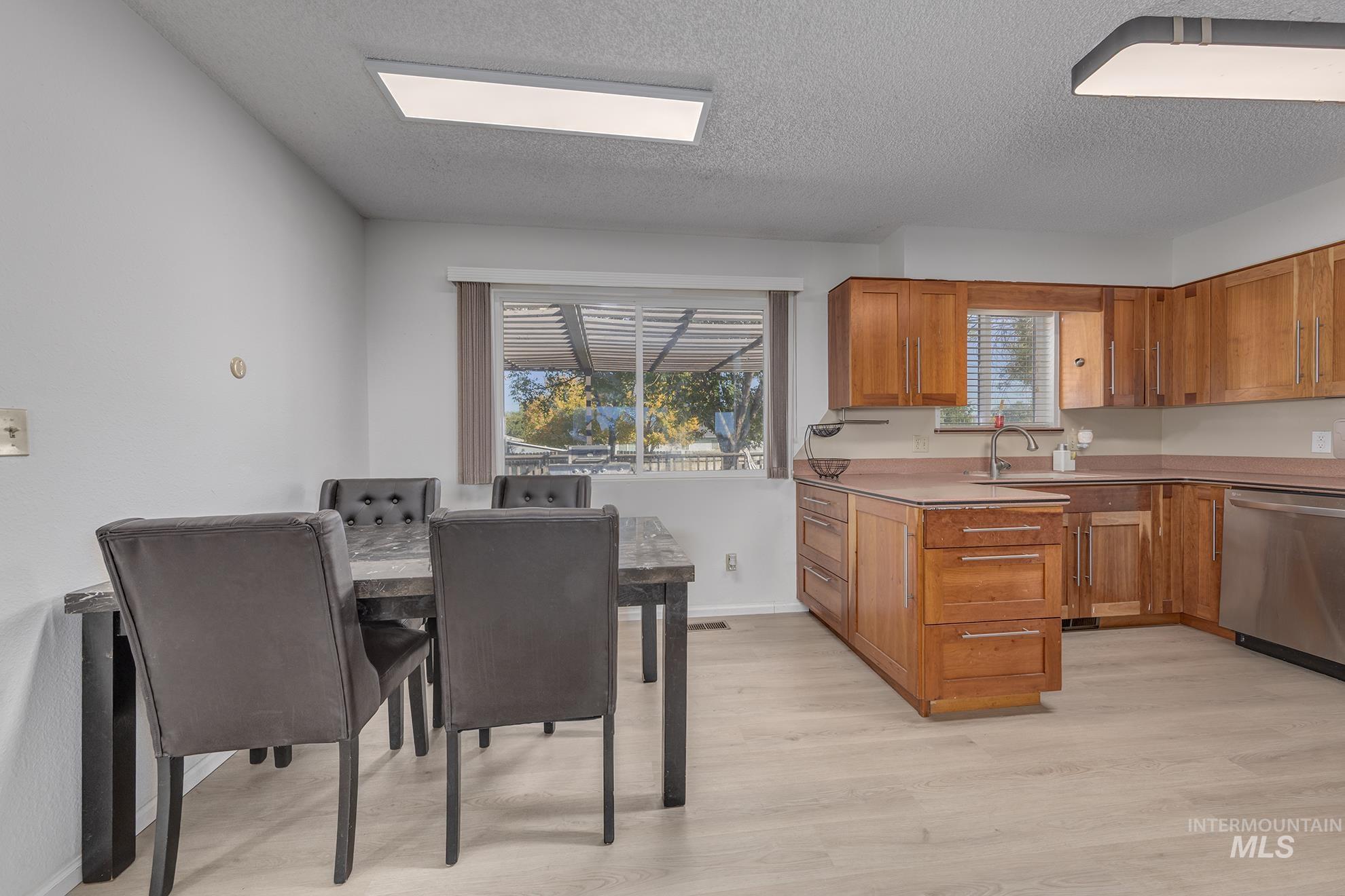 710 N 5th St., Nyssa, Oregon 97913, 3 Bedrooms, 2 Bathrooms, Residential For Sale, Price $330,000,MLS 98964081