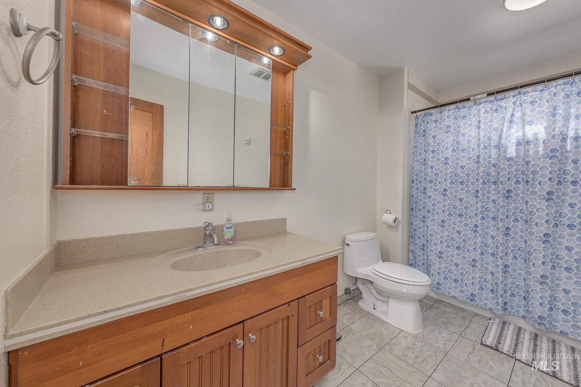 710 N 5th St., Nyssa, Oregon 97913, 3 Bedrooms, 2 Bathrooms, Residential For Sale, Price $330,000,MLS 98964081