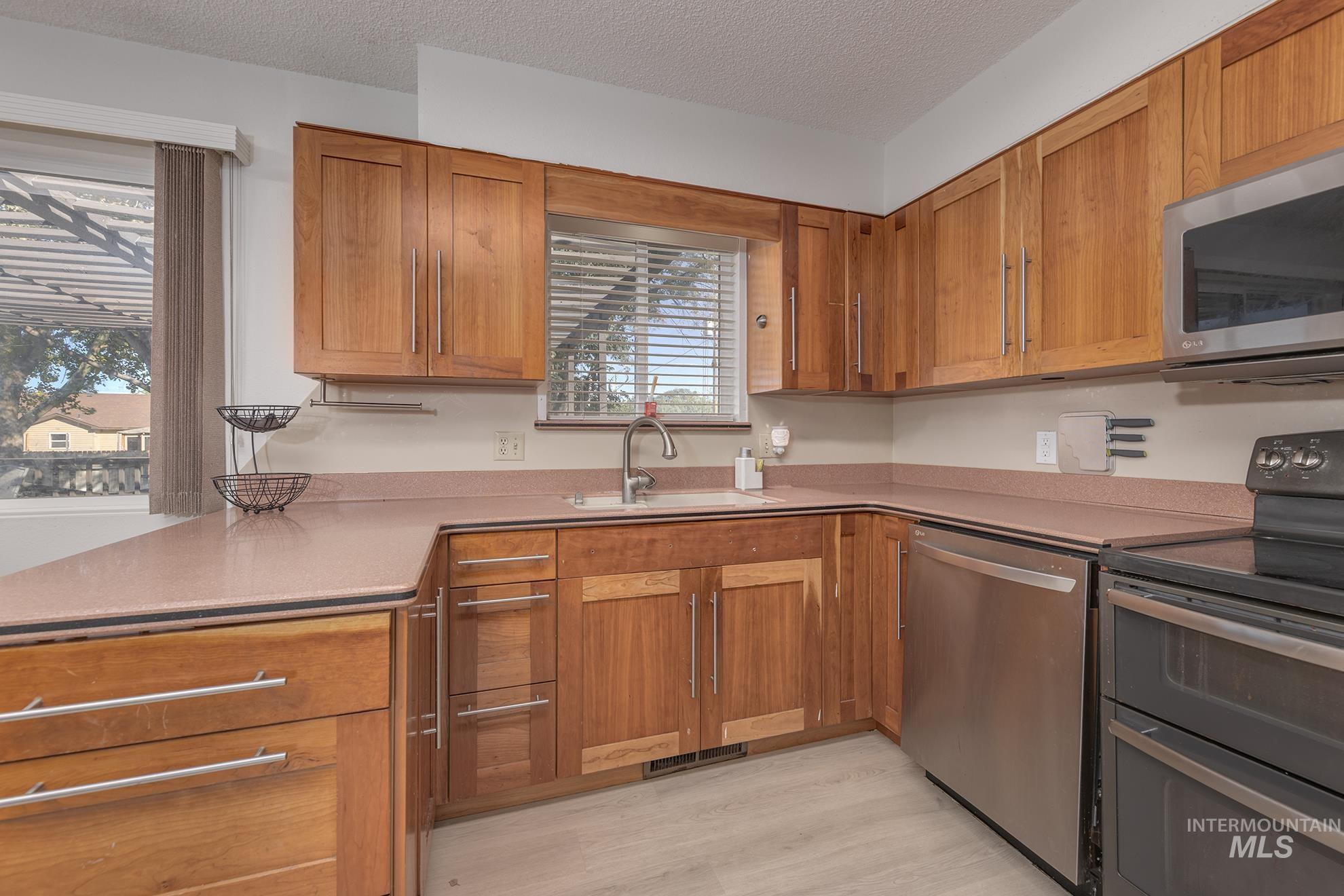 710 N 5th St., Nyssa, Oregon 97913, 3 Bedrooms, 2 Bathrooms, Residential For Sale, Price $330,000,MLS 98964081