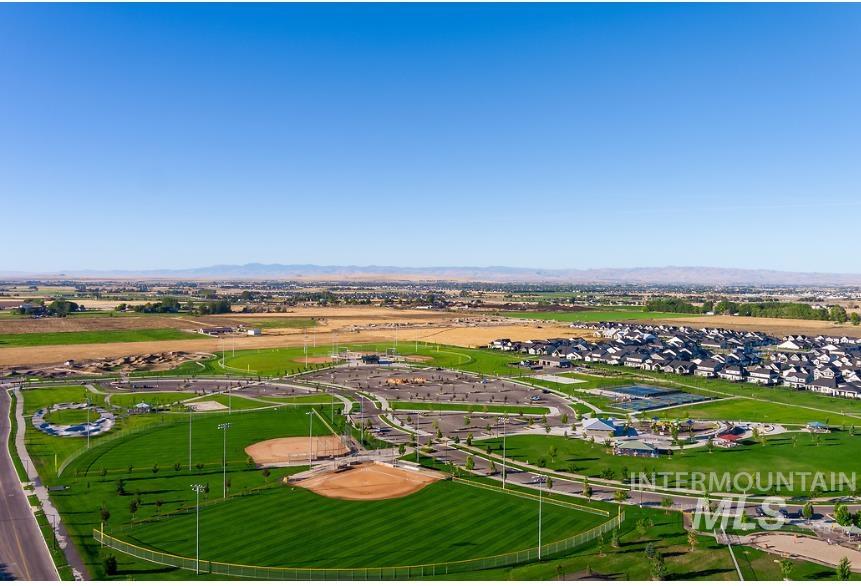 6500 S Mountaintop Way, Meridian, Idaho 83642, 4 Bedrooms, 2.5 Bathrooms, Residential For Sale, Price $739,900,MLS 98964094