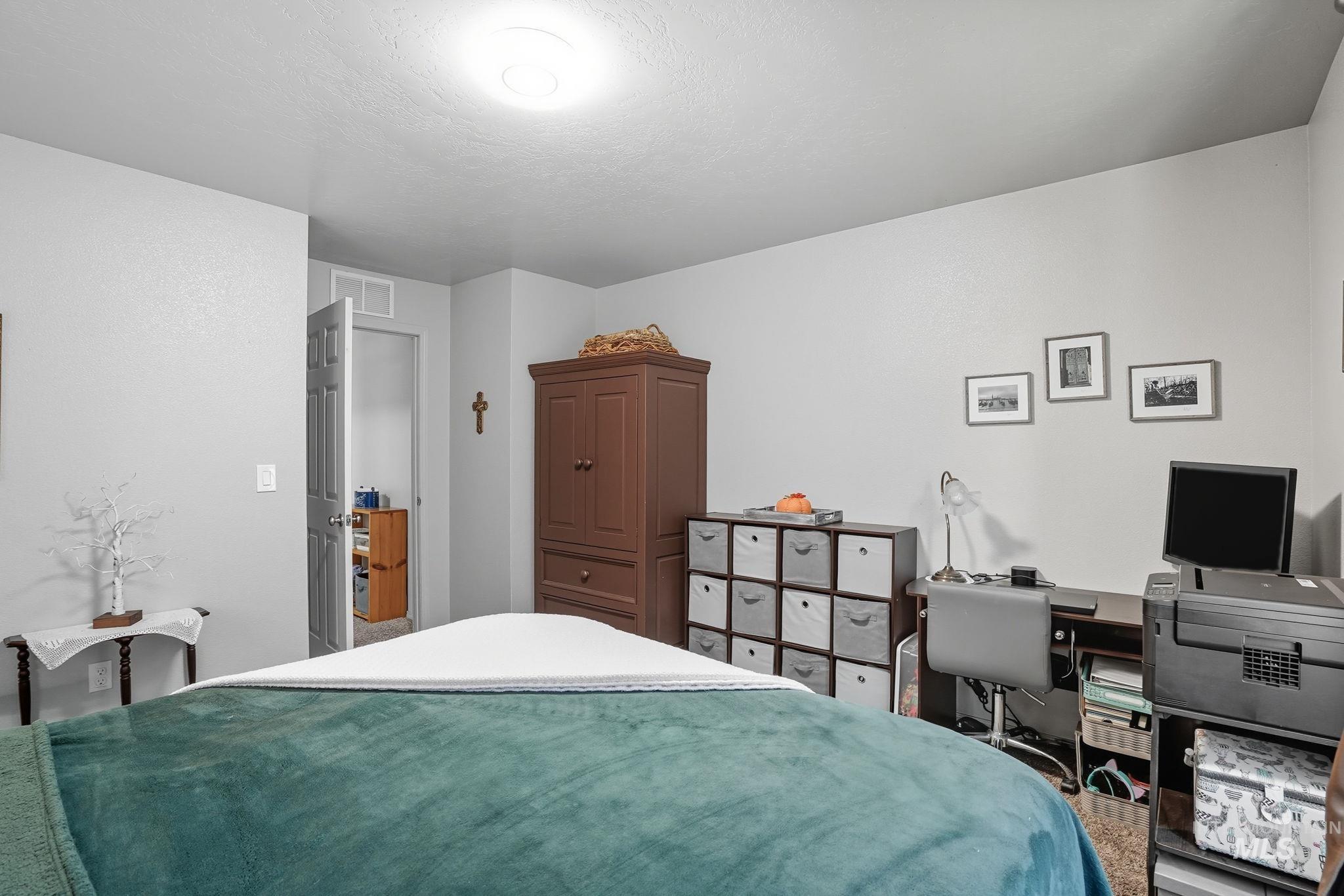 9935 W Littlewood St, Boise, Idaho 83709, 3 Bedrooms, 2 Bathrooms, Residential For Sale, Price $435,000,MLS 98964096