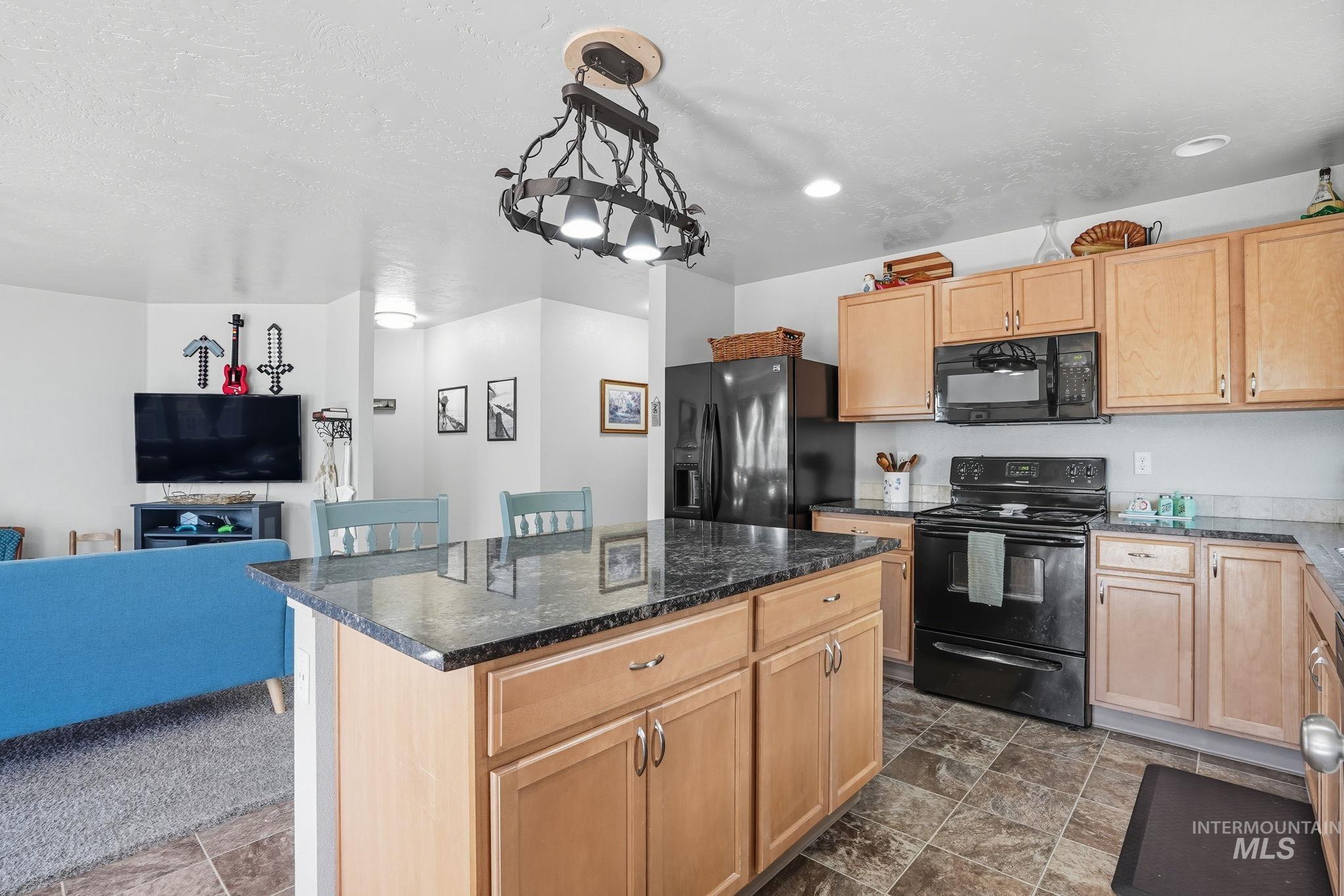 9935 W Littlewood St, Boise, Idaho 83709, 3 Bedrooms, 2 Bathrooms, Residential For Sale, Price $445,000,MLS 98964096