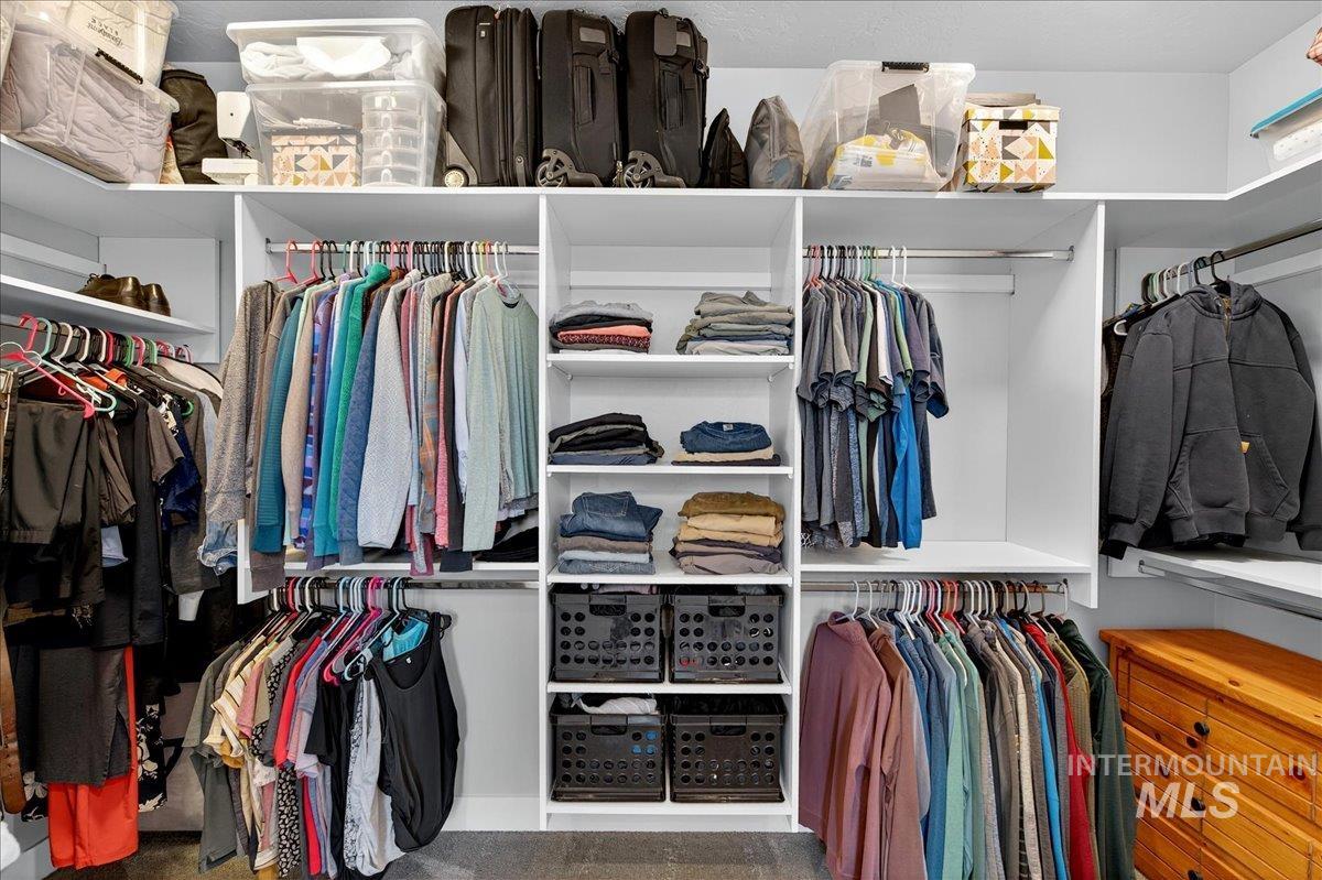 3949 W Hidden Springs, Boise, Idaho 83714, 3 Bedrooms, 2 Bathrooms, Residential For Sale, Price $675,000,MLS 98964148