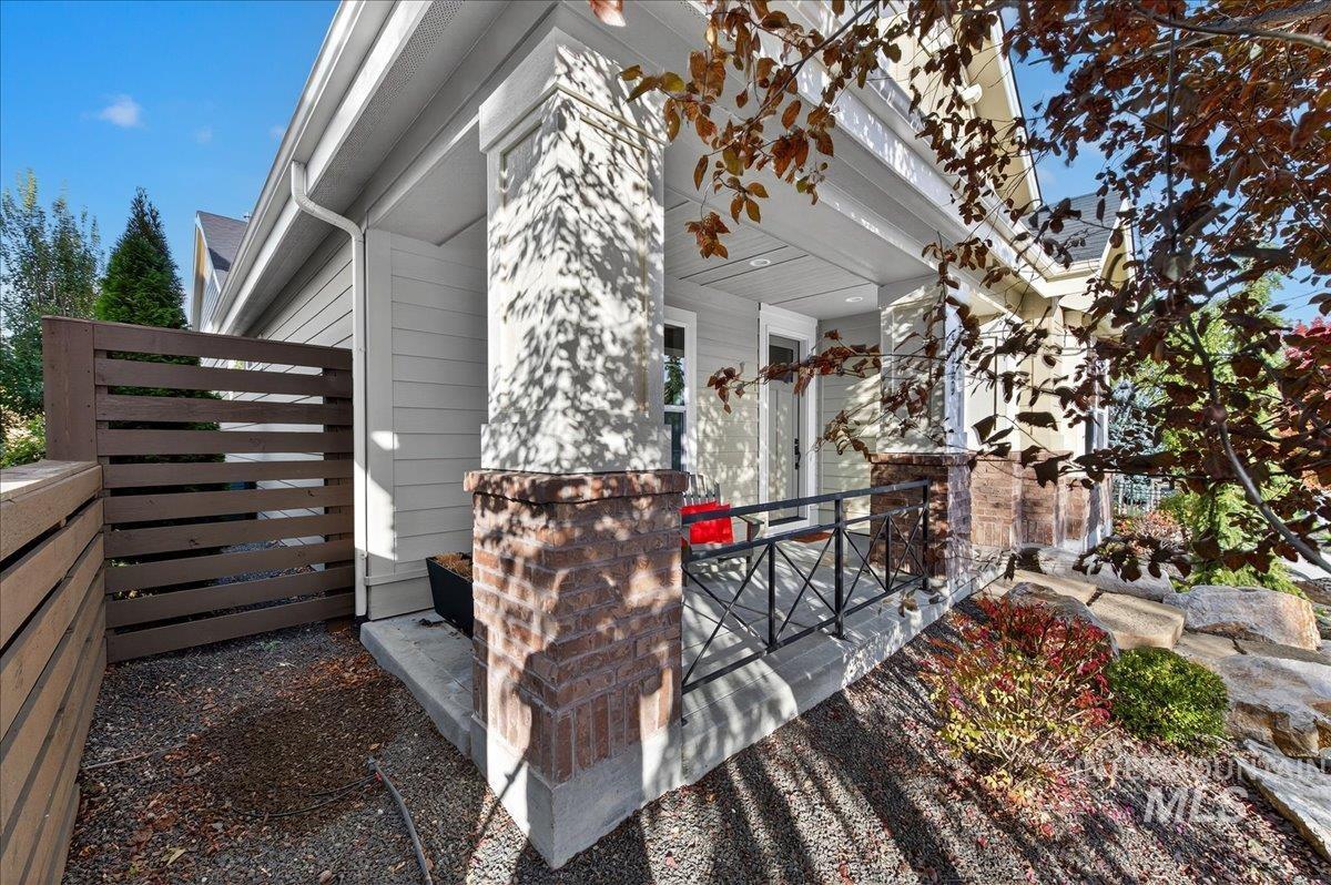 3949 W Hidden Springs, Boise, Idaho 83714, 3 Bedrooms, 2 Bathrooms, Residential For Sale, Price $675,000,MLS 98964148