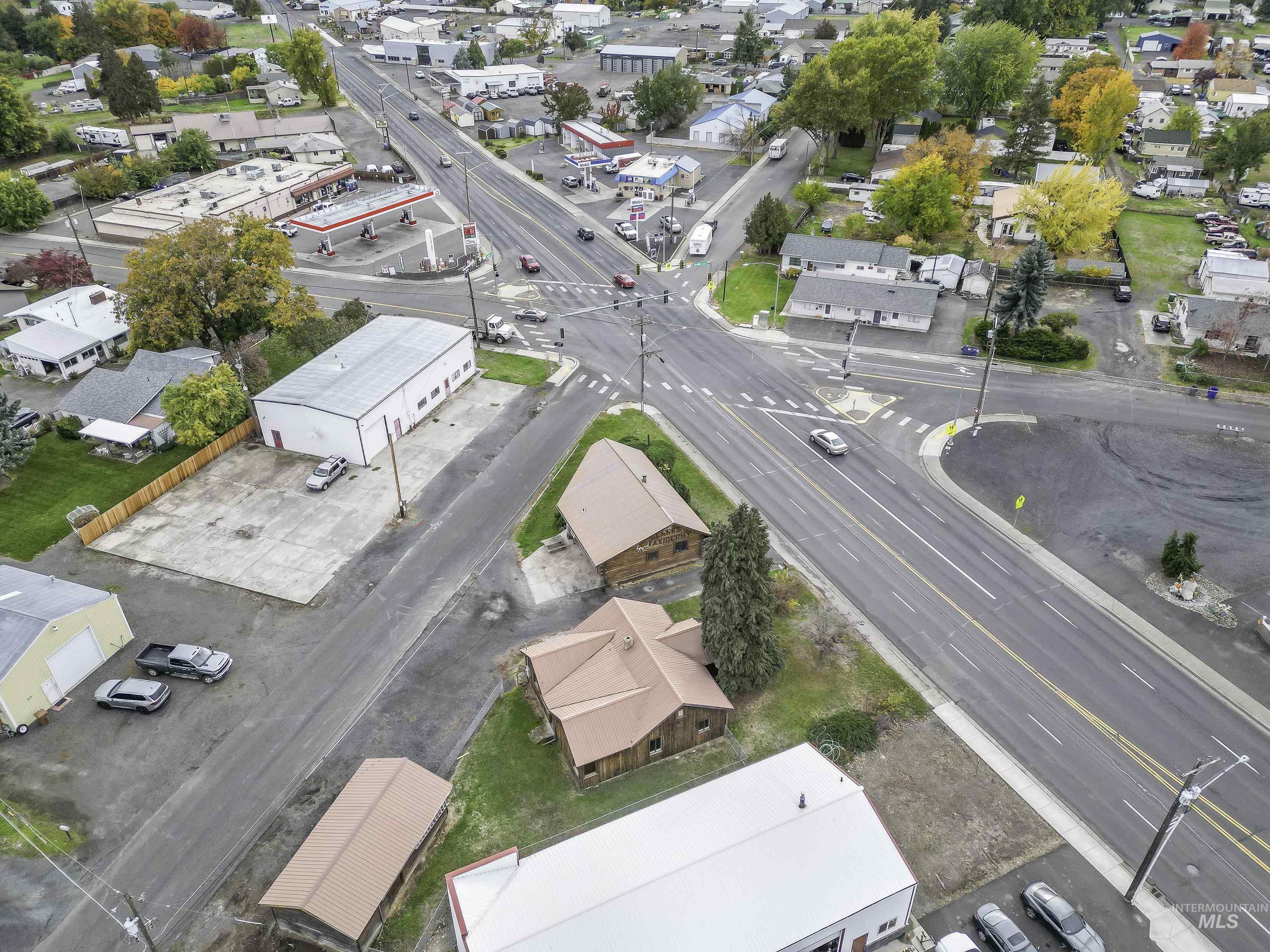 557-559 Thain Rd, Lewiston, Idaho 83501, 3 Bedrooms, Business/Commercial For Sale, Price $339,000,MLS 98964163