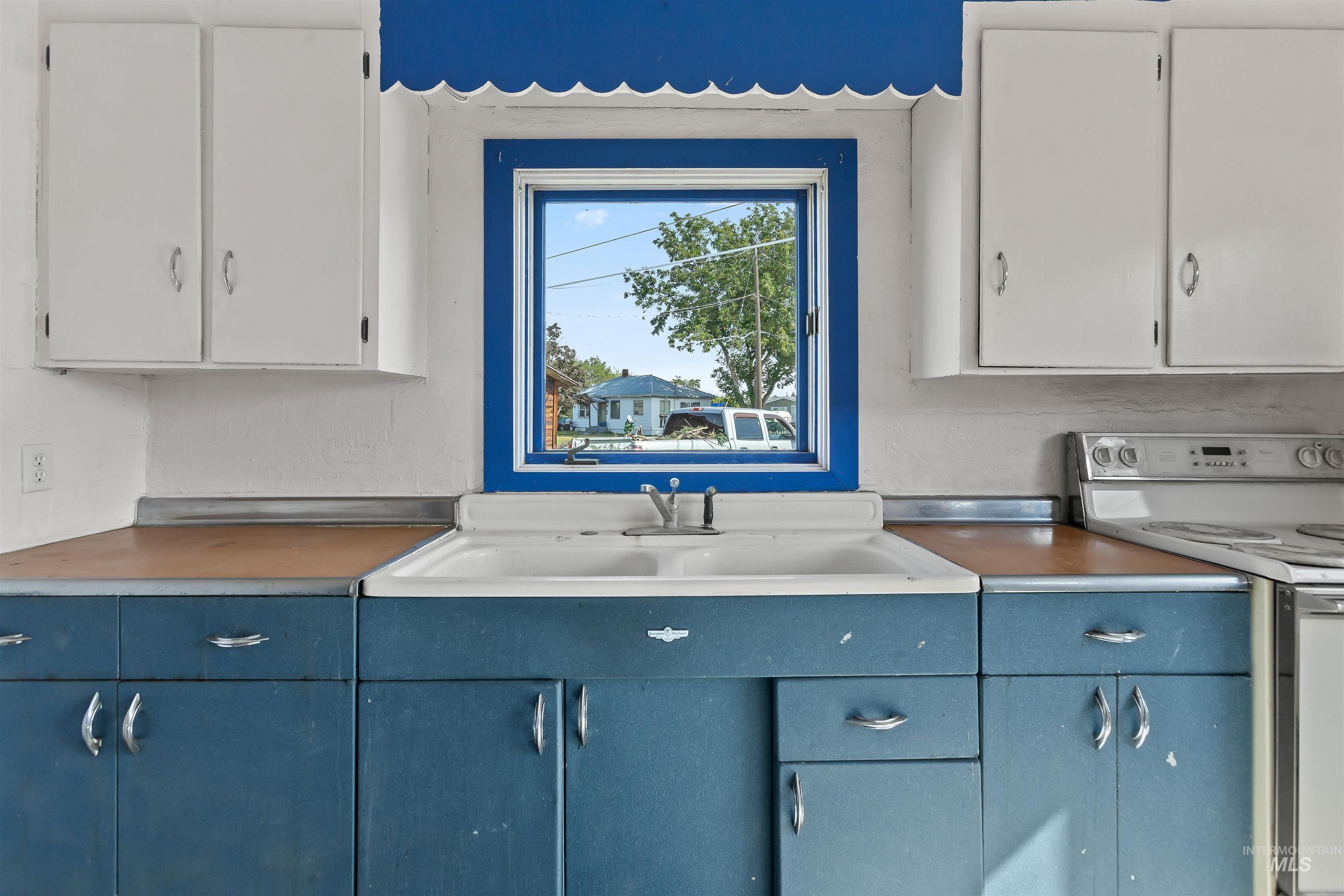 557-559 Thain Rd, Lewiston, Idaho 83501, 3 Bedrooms, Business/Commercial For Sale, Price $339,000,MLS 98964163