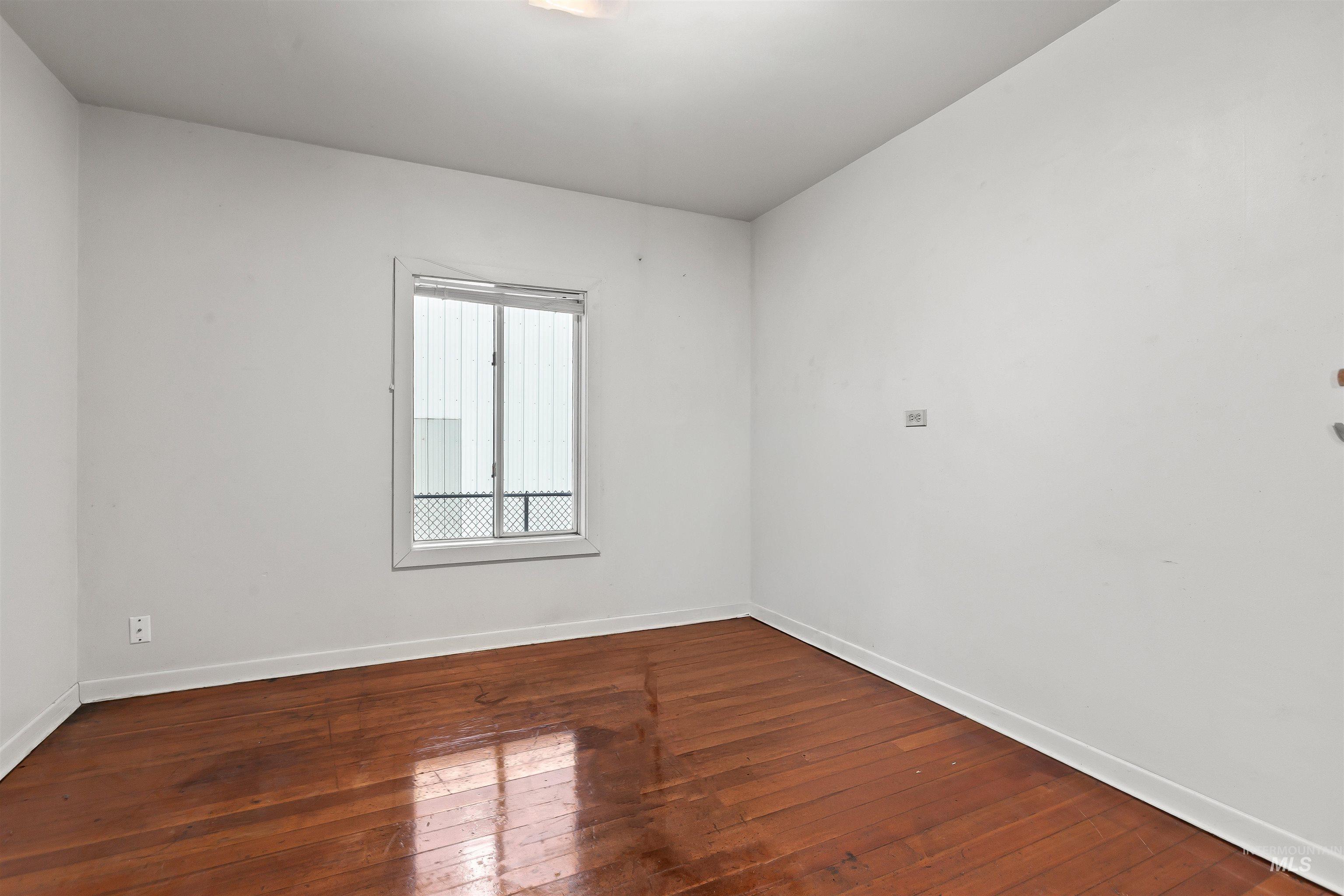 557-559 Thain Rd, Lewiston, Idaho 83501, 3 Bedrooms, Business/Commercial For Sale, Price $339,000,MLS 98964163