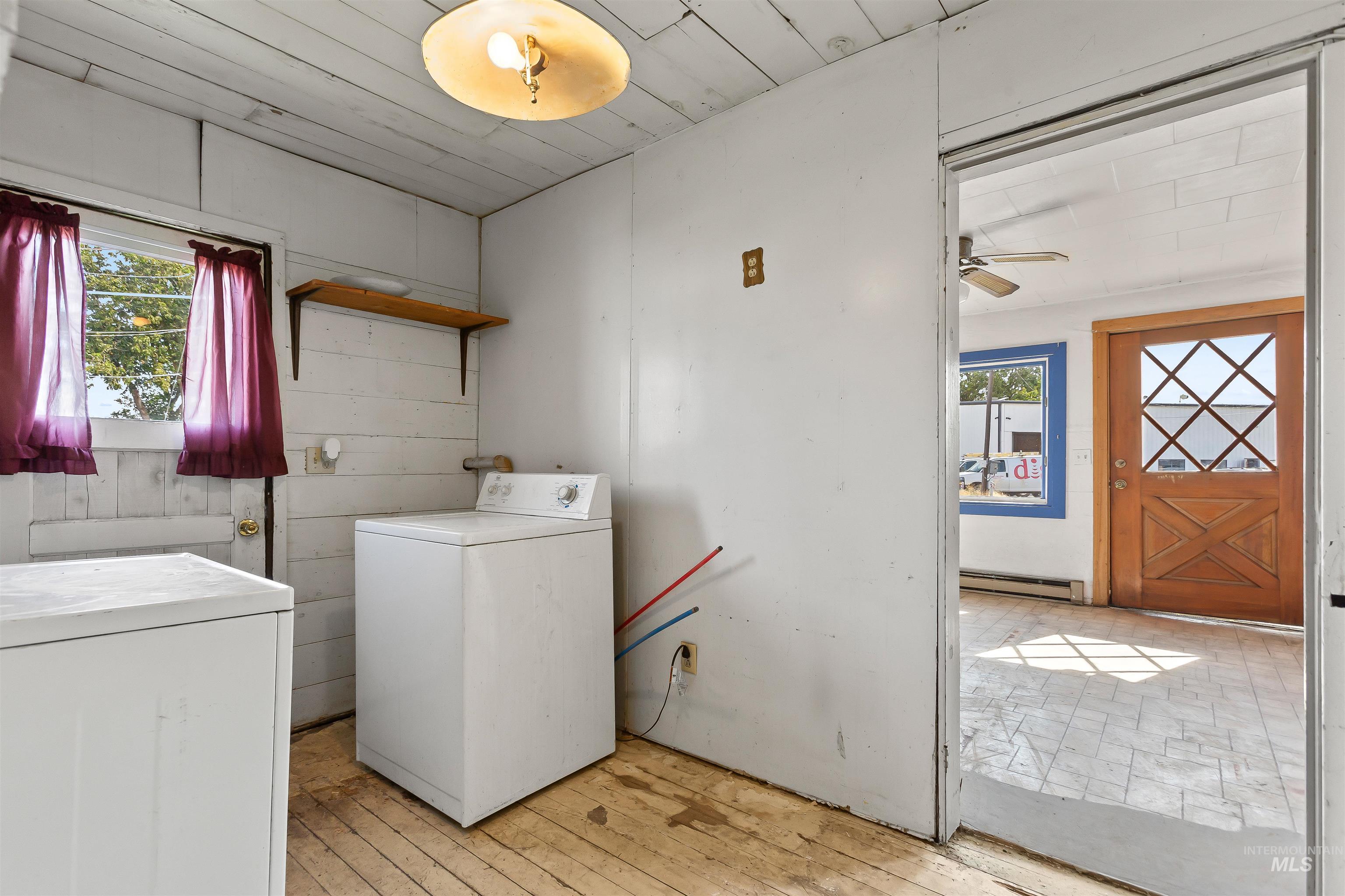 557-559 Thain Rd, Lewiston, Idaho 83501, 3 Bedrooms, Business/Commercial For Sale, Price $339,000,MLS 98964163