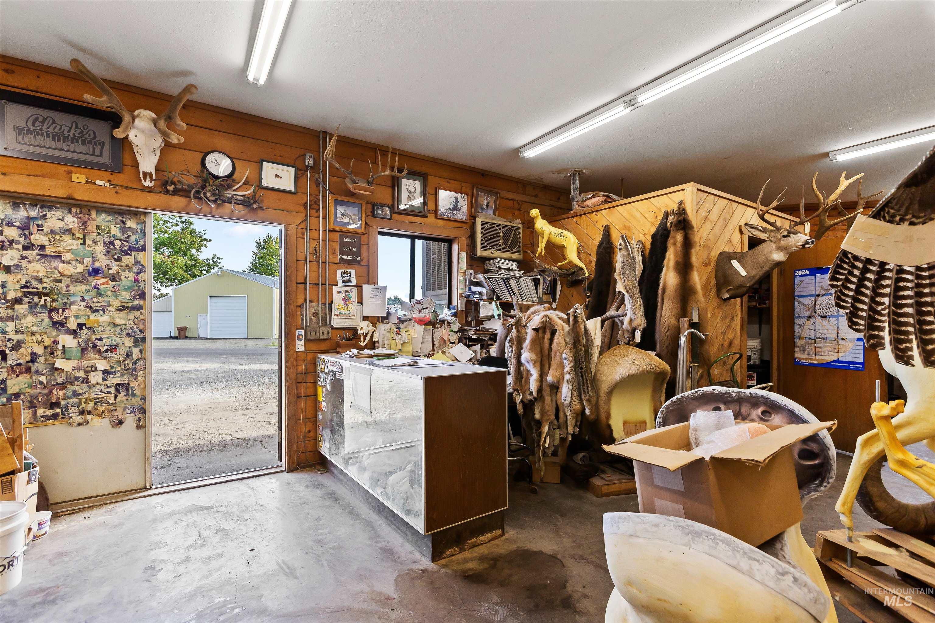 557-559 Thain Rd, Lewiston, Idaho 83501, 3 Bedrooms, Business/Commercial For Sale, Price $339,000,MLS 98964163